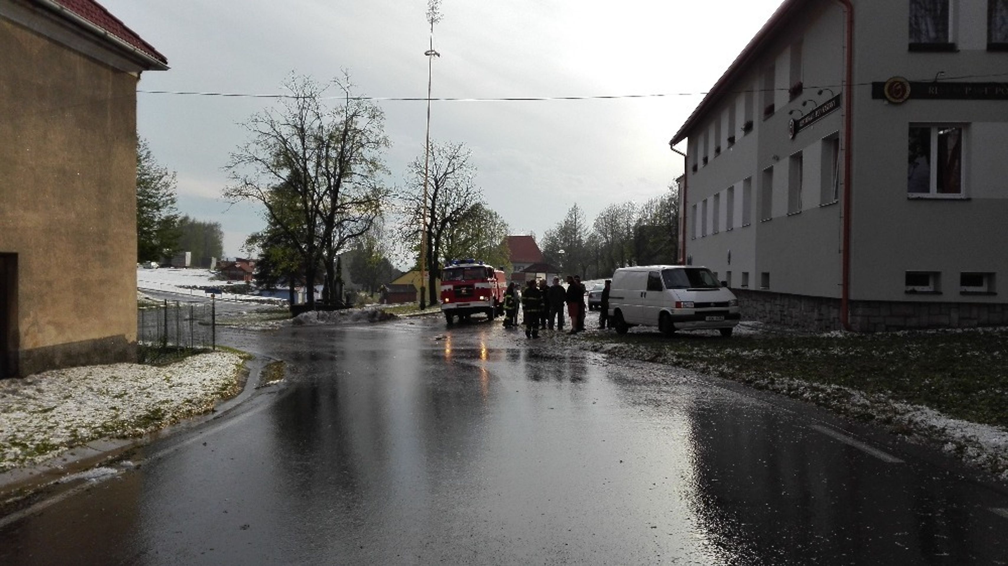 Kroupy v obci Malonty na Krumlovsku - 7 - GALERIE: Krupobití na Českokrumlovsku (8/31)