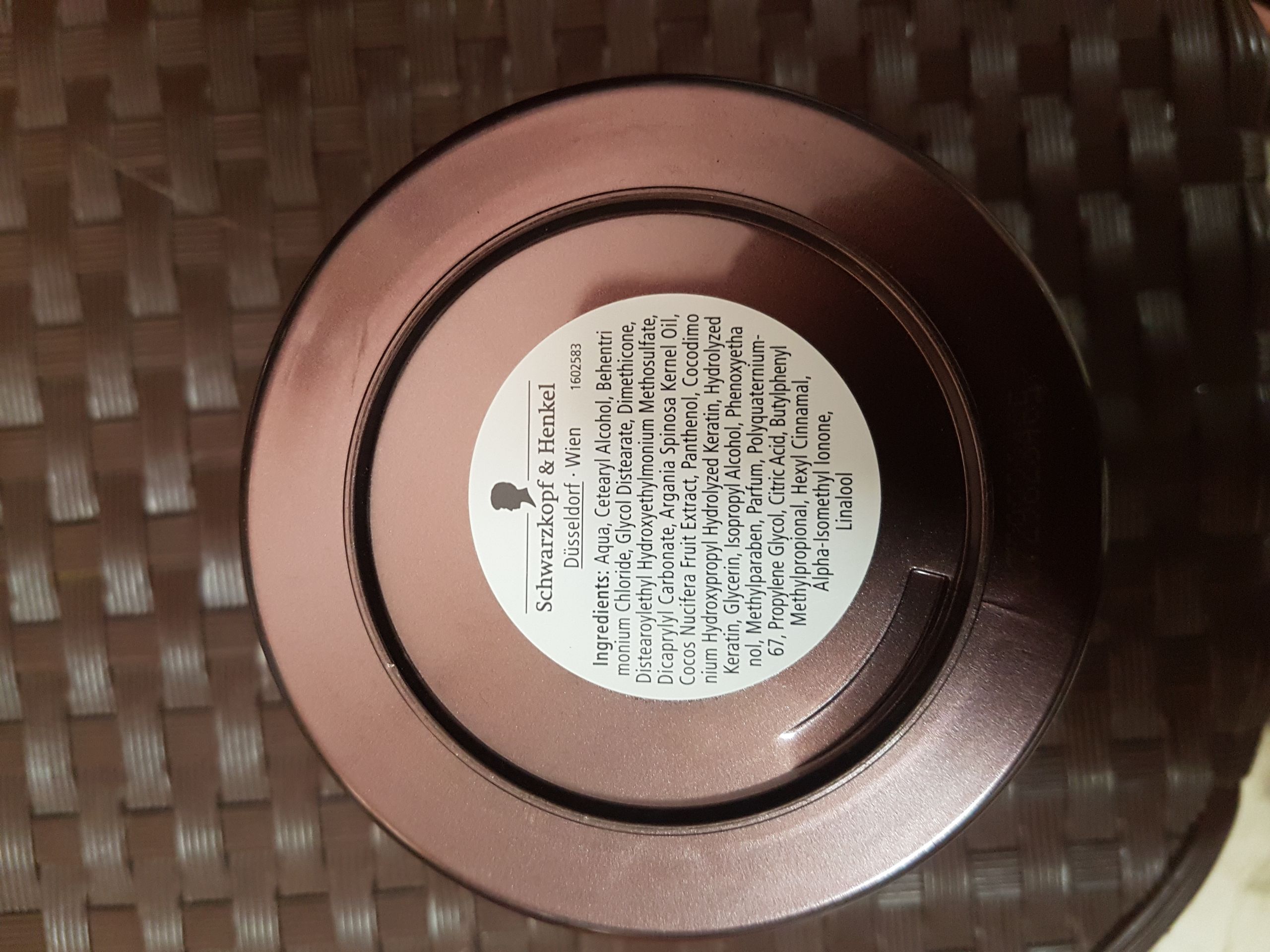 Maska na vlasy Schwarzkopf Gliss Kur Marrakesh Oil & Coconut (2) - Zdraví nebezpečná kosmetika (10/14)