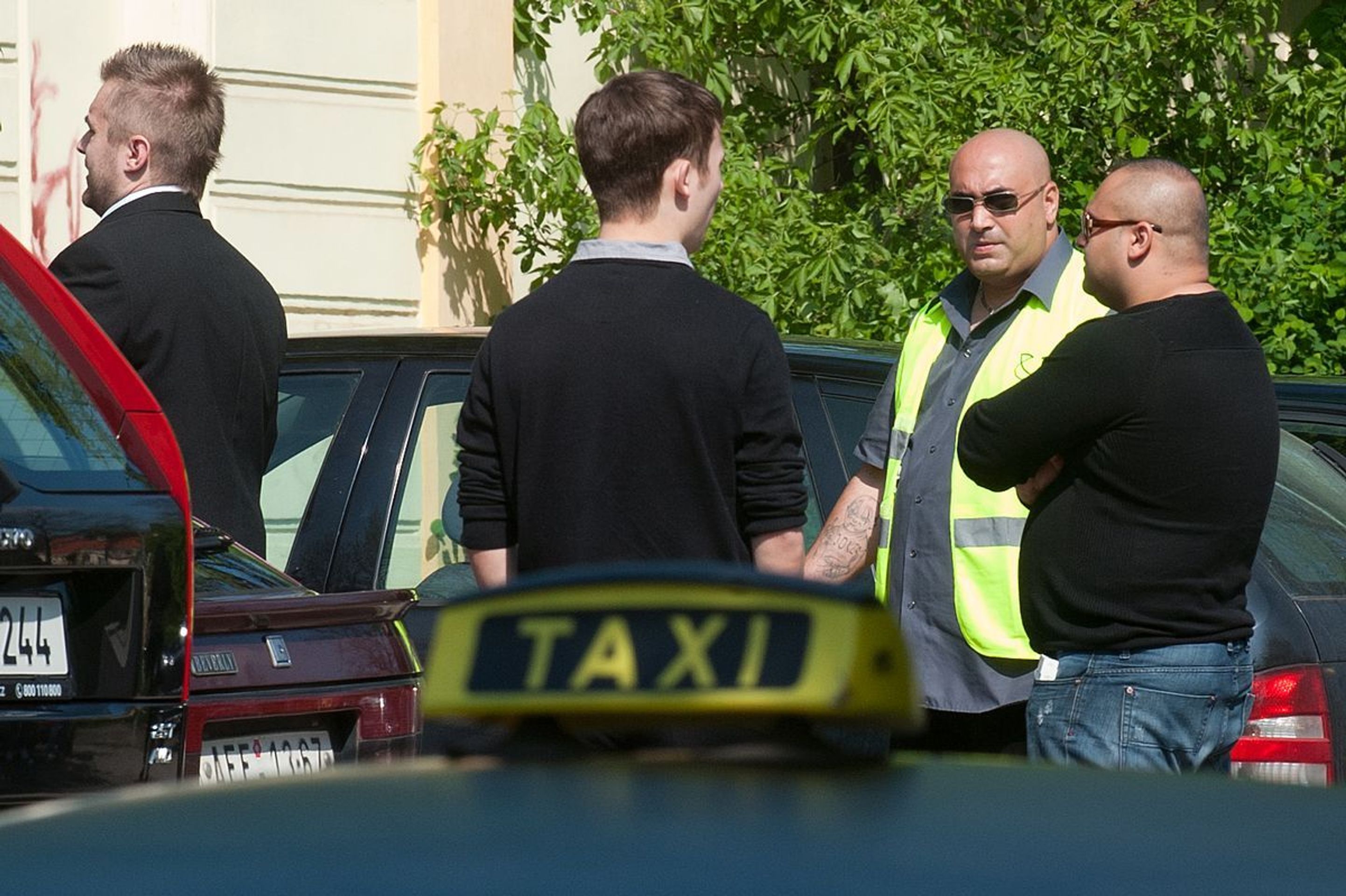 Rozloučení se zavražděným taxikářem - 4 - GALERIE: Pohřeb zavražděného taxikáře v Libni (1/16)