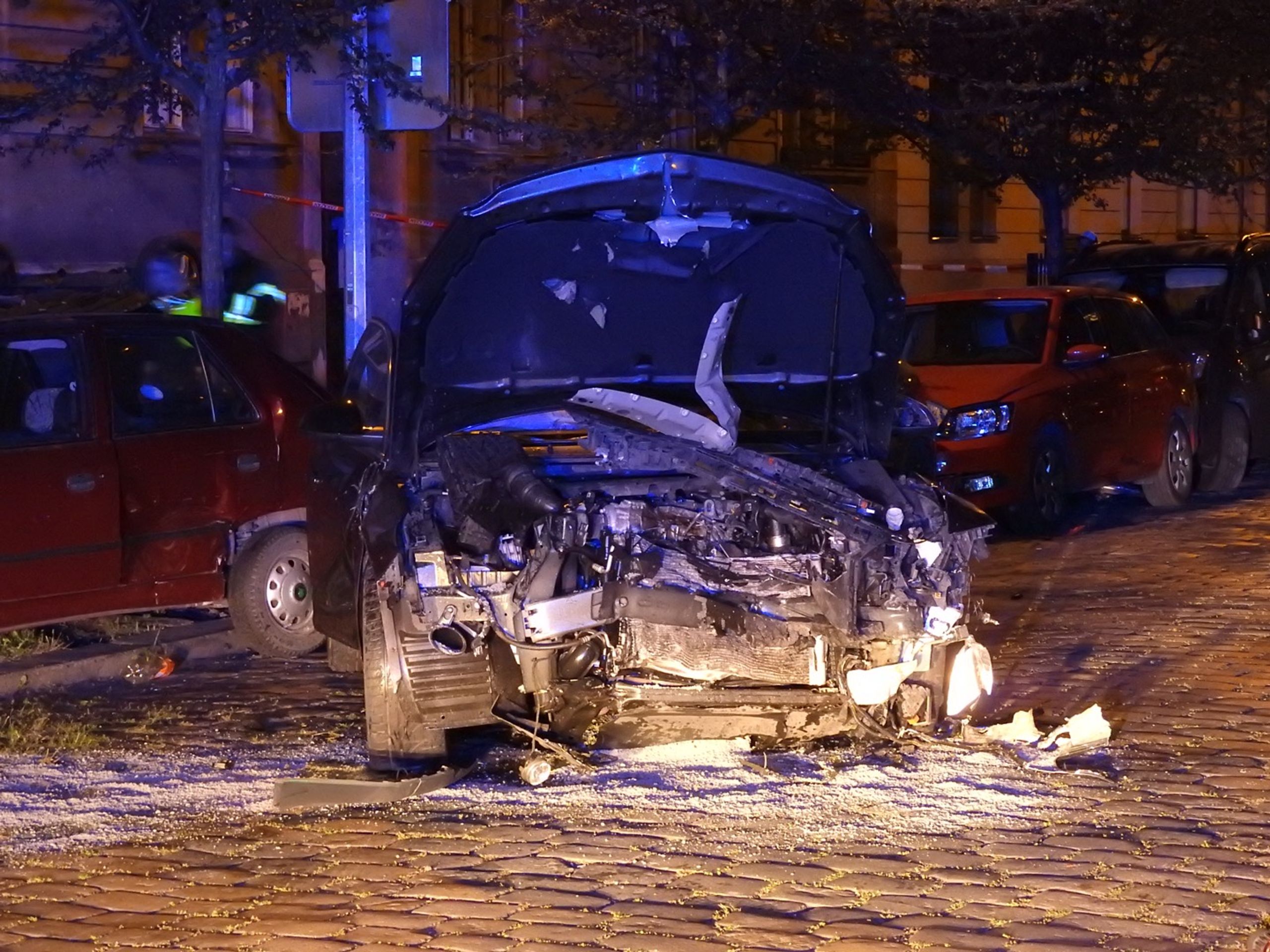 Nehoda v pražských Dejvicích - GALERIE: Nehoda v pražských Dejvicích (4/9)