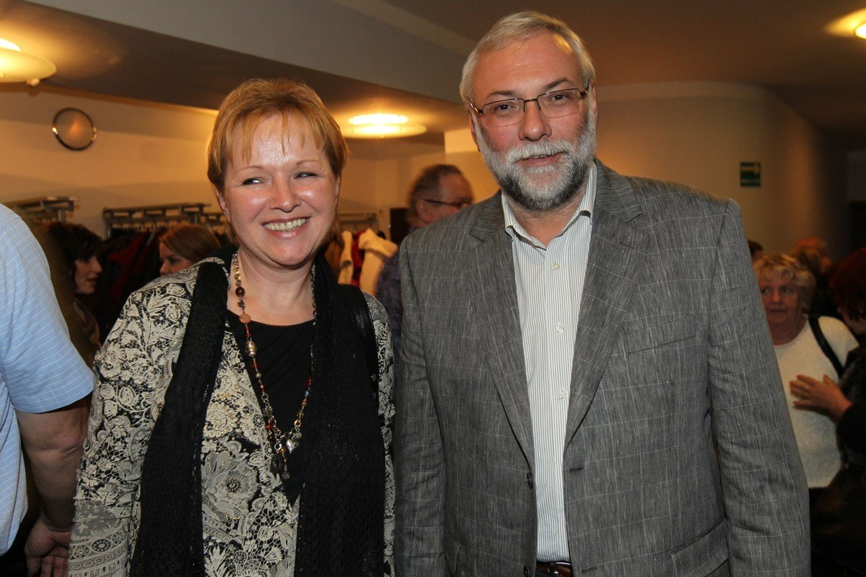 Josef Mladý s manželkou - GALERIE: Rozloučení s Josefem Mladým (11/13)
