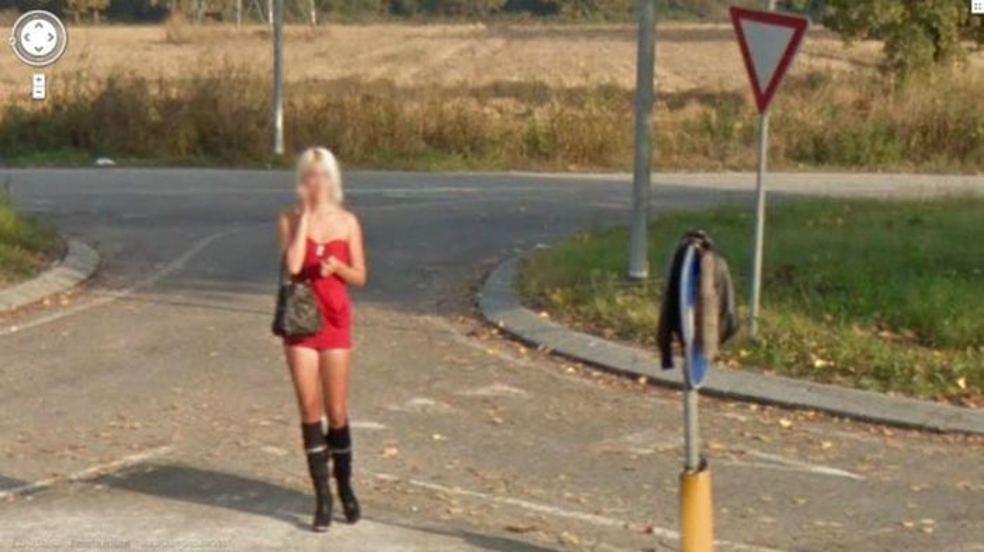 Holky z Google street view - 16 - GALERIE: Holky z Google Street View (16/27)