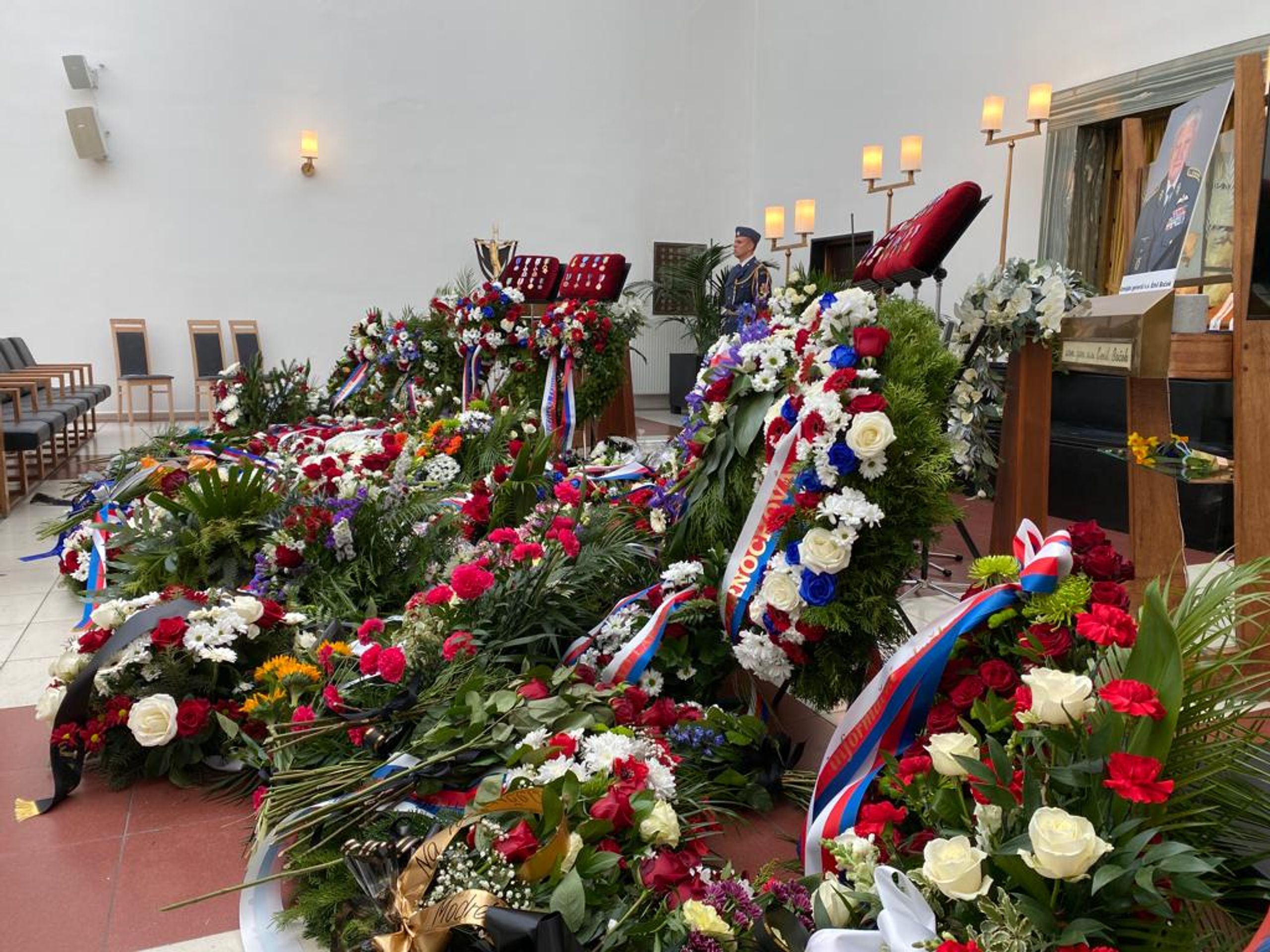 Poslední rozloučení s Emilem Bočkem (3) - Emil Boček - rozloučení (3/3)