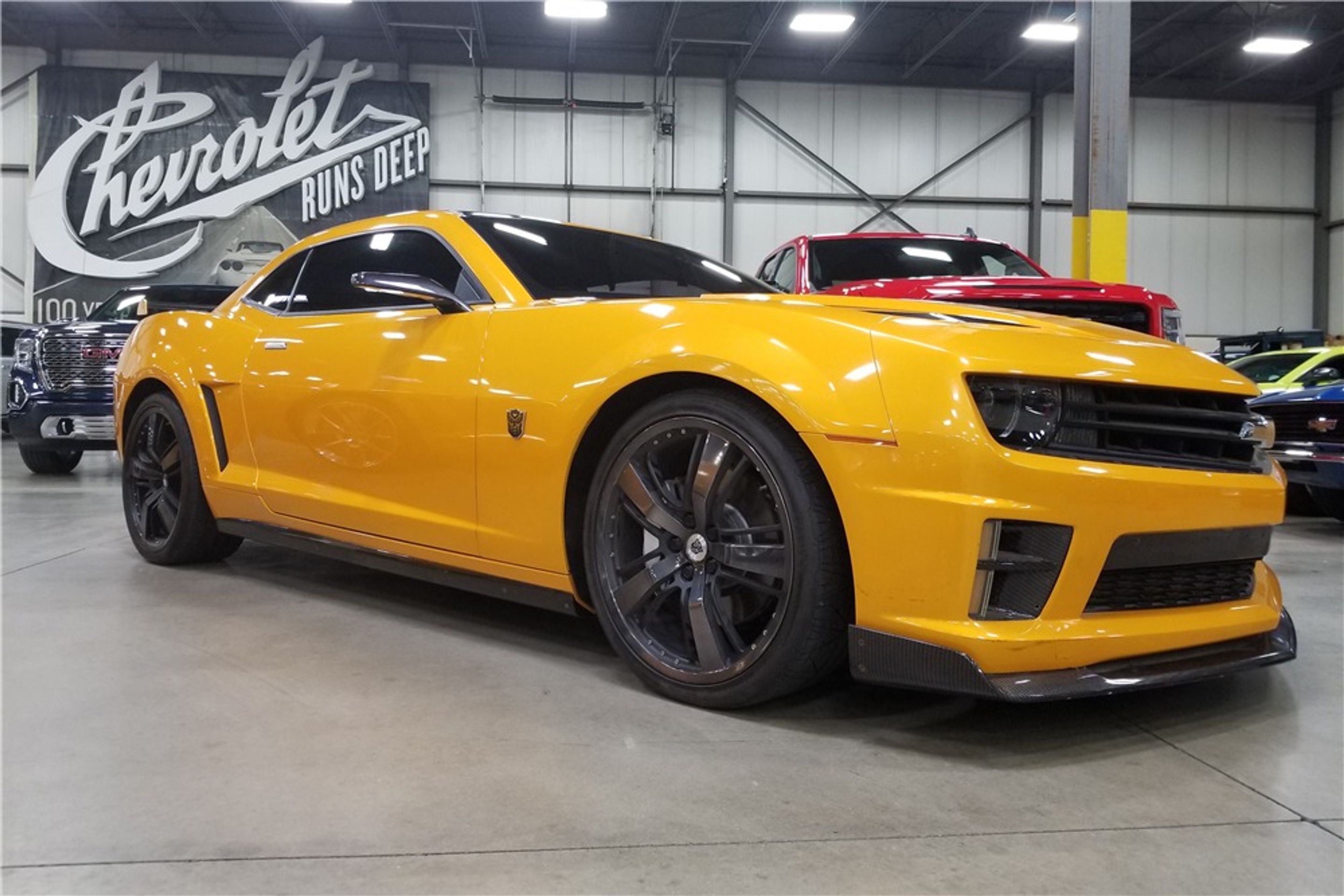 Chevrolety Camaro, které si zahrály v sérii Transformers. - 23 - Fotogalerie: Čtyři "autoboty" Chevrolet Camaro jsou na prodej (6/16)