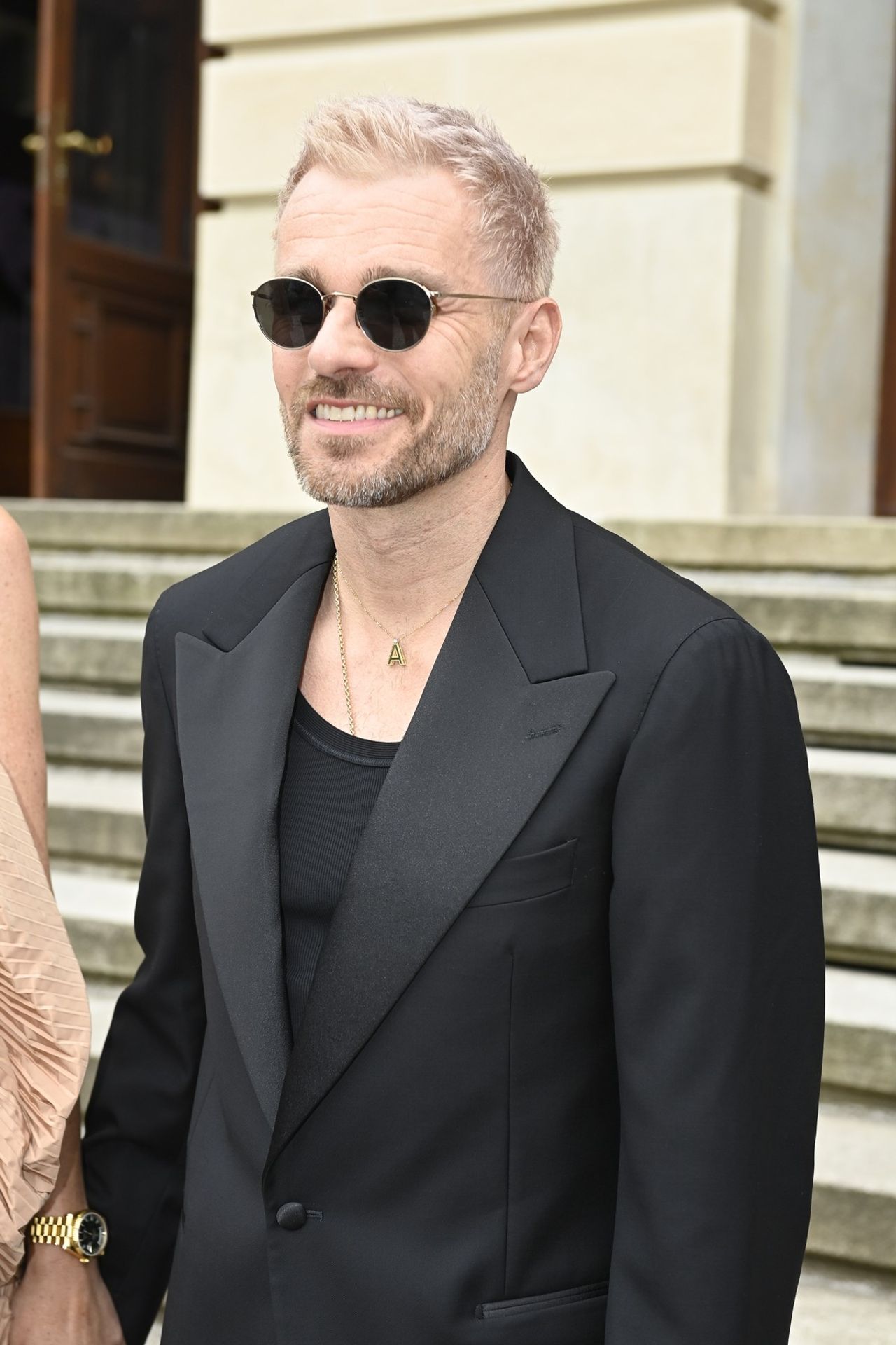Leoš Mareš na festivalu v Karlových Varech - Leoš Mareš v Karlových Varech šokoval blonďatými vlasy (5/5)