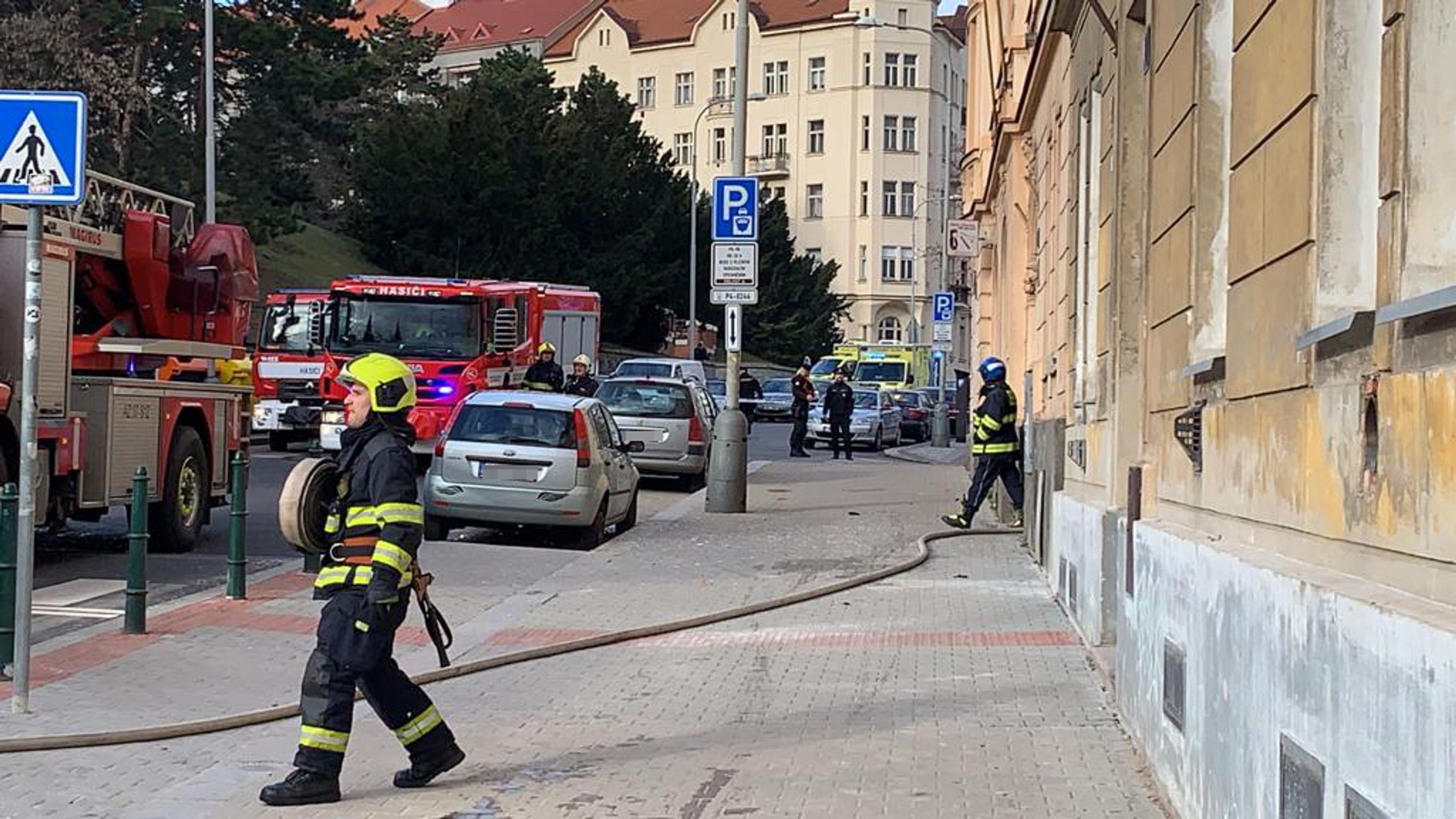 Výbuch v bytě v pražských Nuslích - 6 - GALERIE: Výbuch v bytě v pražských Nuslích (6/8)