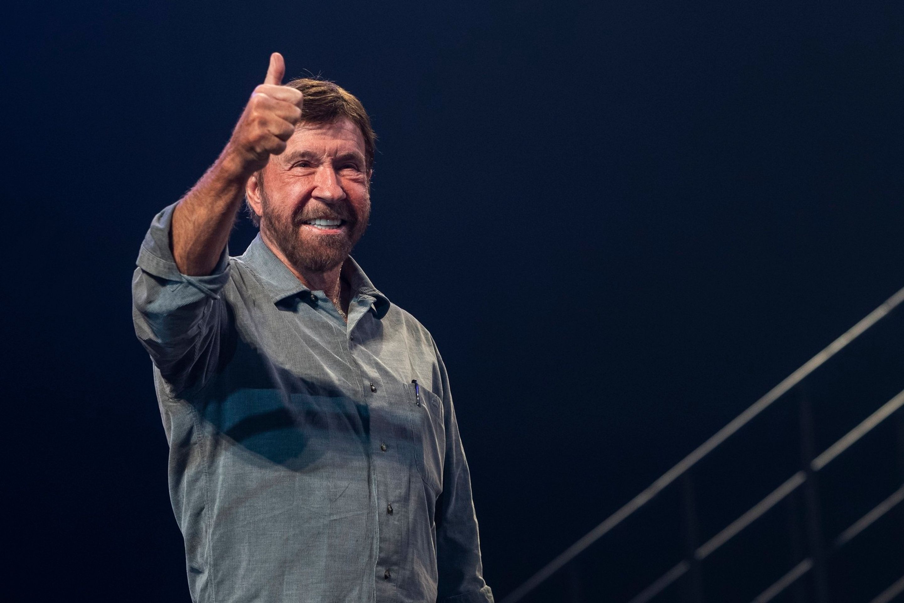 Chuck Norris - Chuck Norris (8/14)
