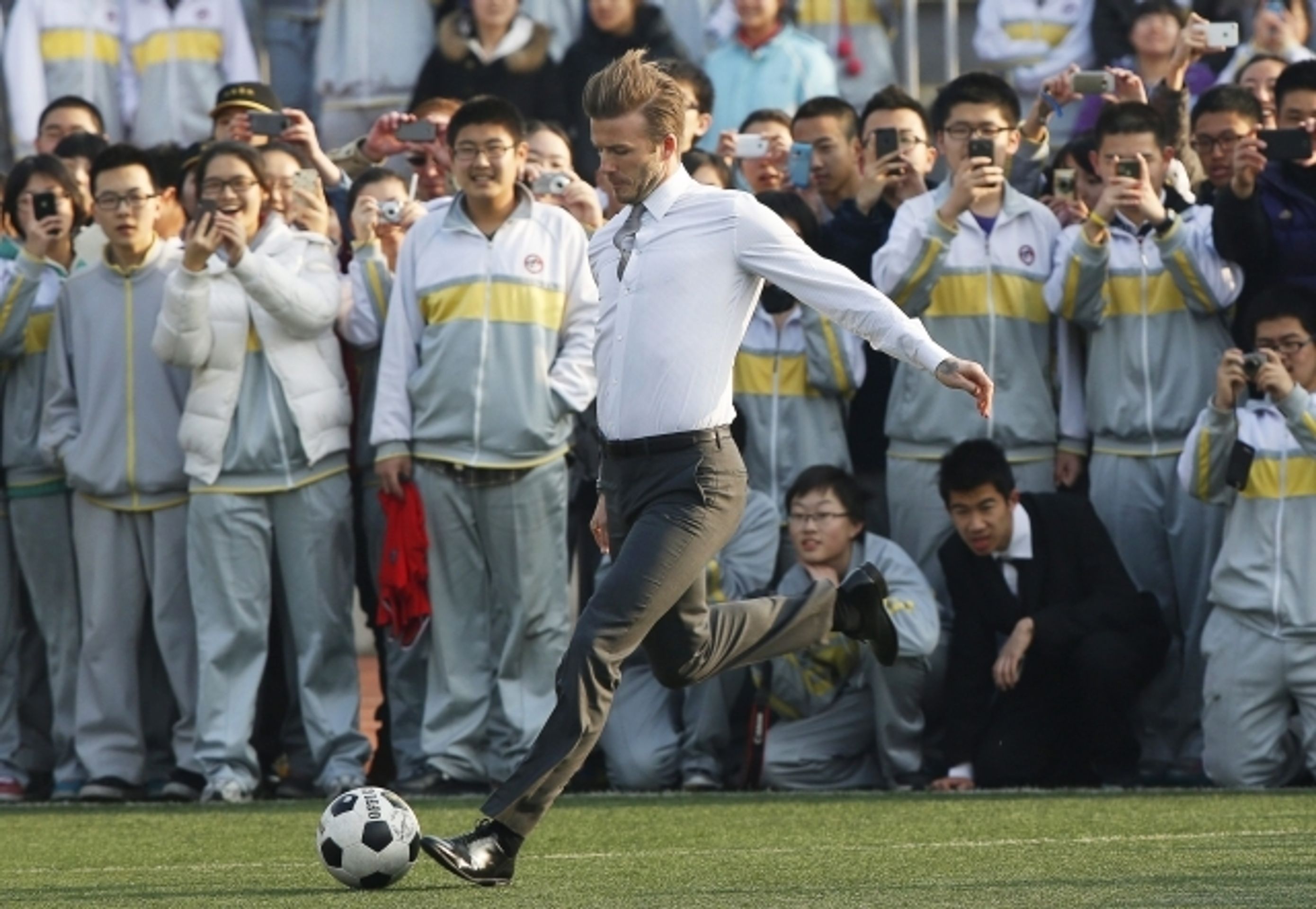 Beckham - 8 - GALERIE: Beckham = sexsymbol, businessman a geniální šutér (17/24)