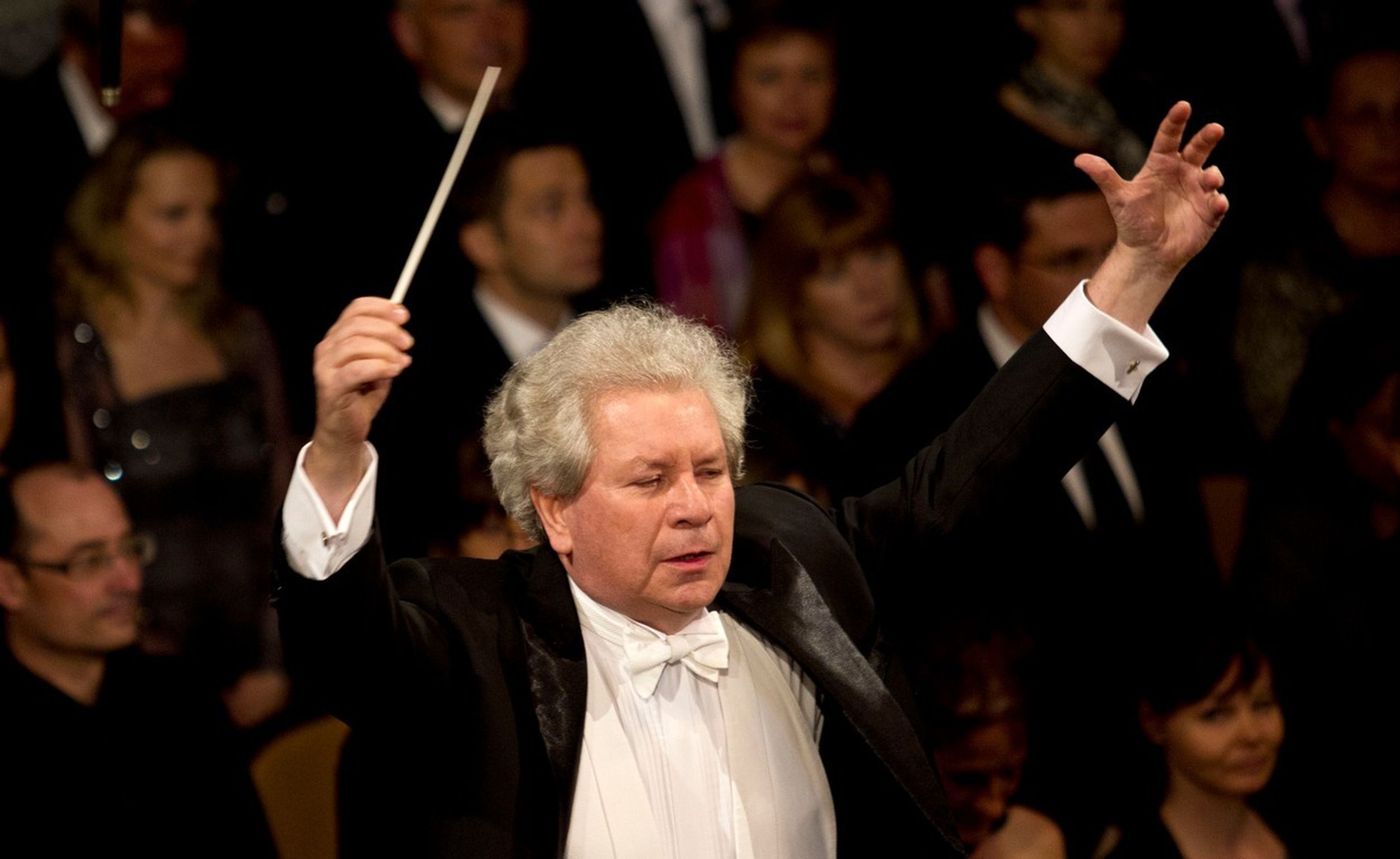 Šéfdirigent České filharmonie Jiří Bělohlávek - 2 - GALERIE: České osobnosti, které v roce 2017 zemřely - duben až červen (9/12)