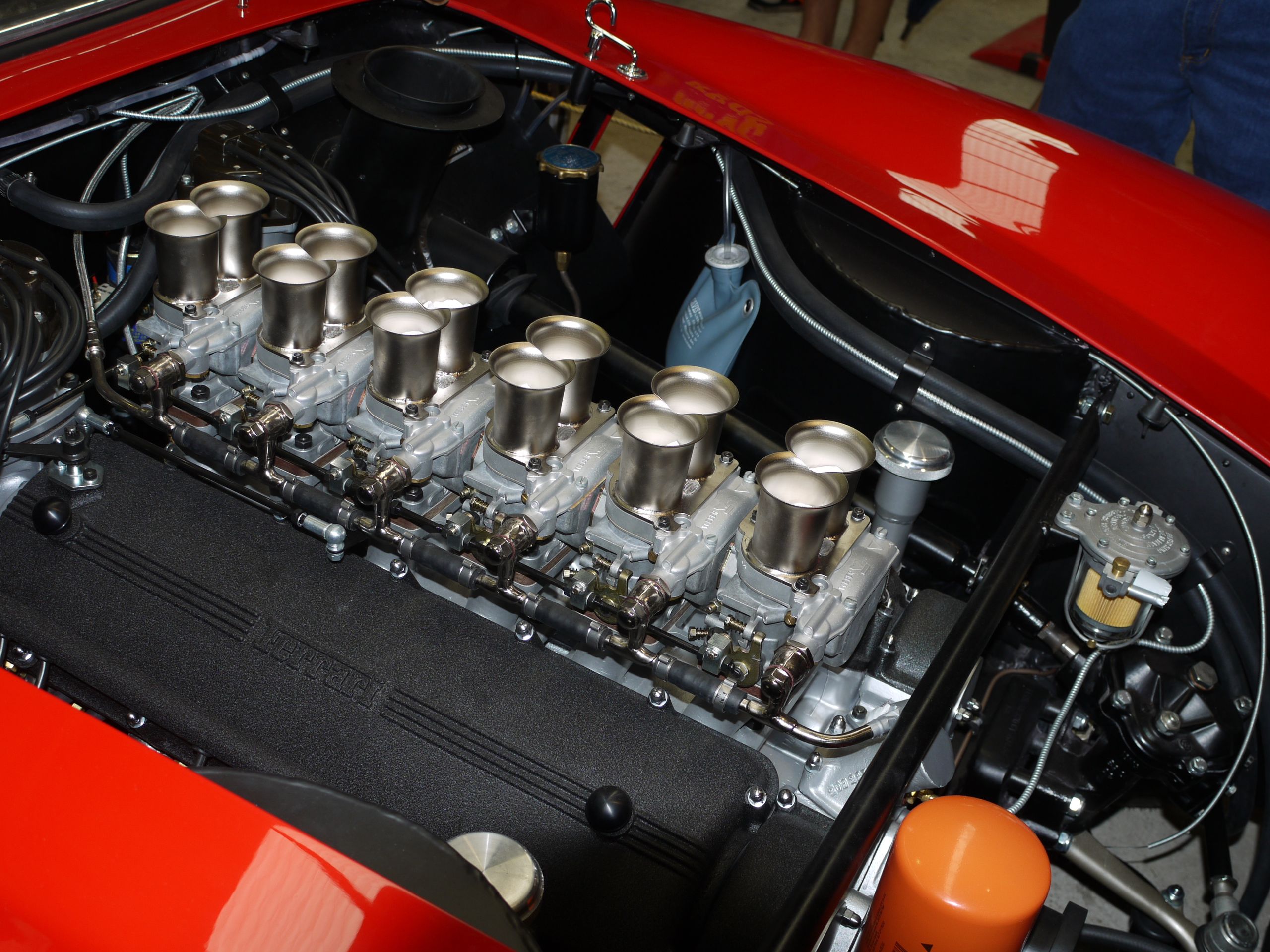 GALERIE: Ferrari s atmosférickou V12 neumřou - 8 - GALERIE: Ferrari s atmosférickou V12 neumřou (3/5)
