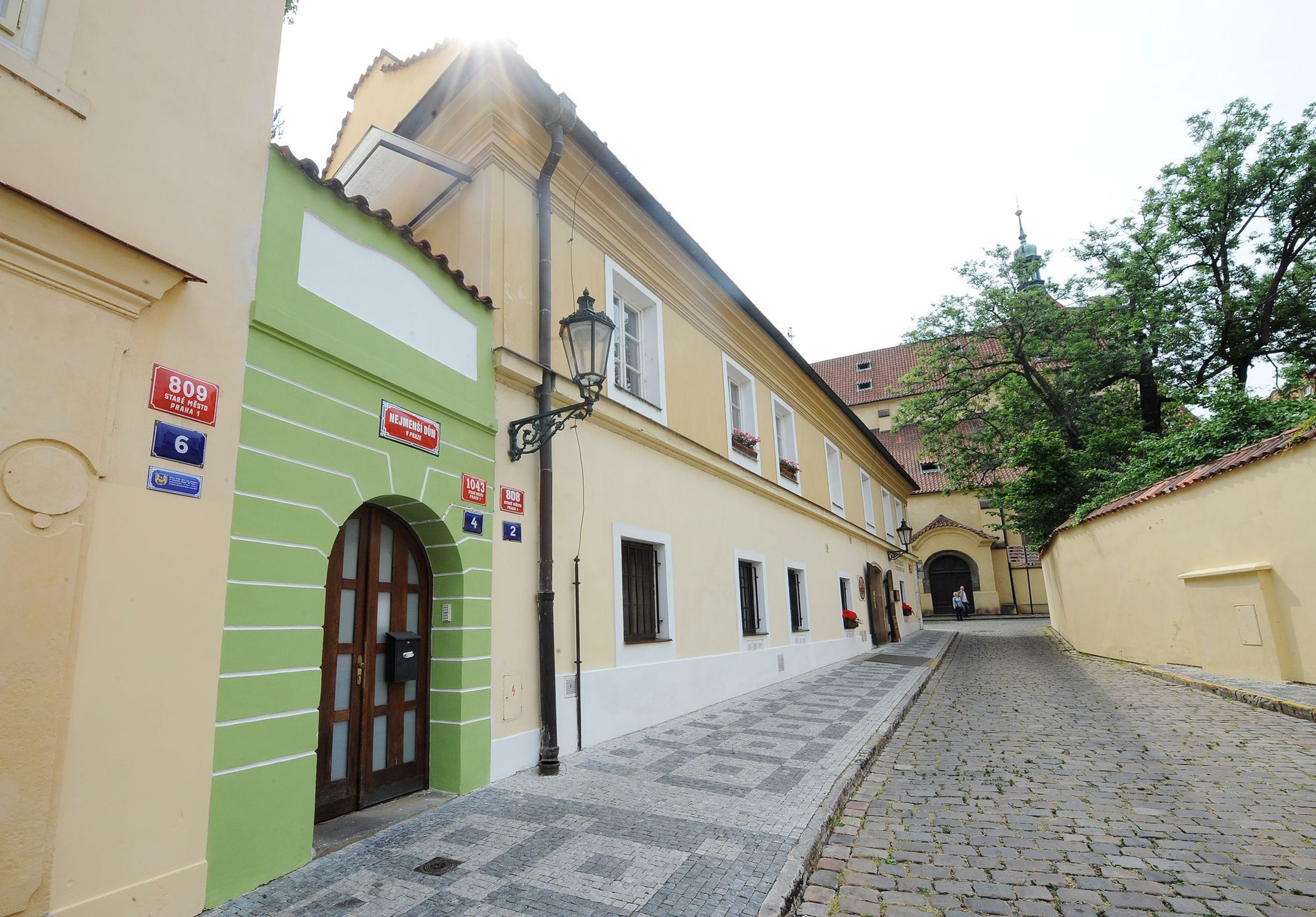 Nejmenší dům v Praze - 4 - GALERIE: Nejmenší dům v Praze (2/6)