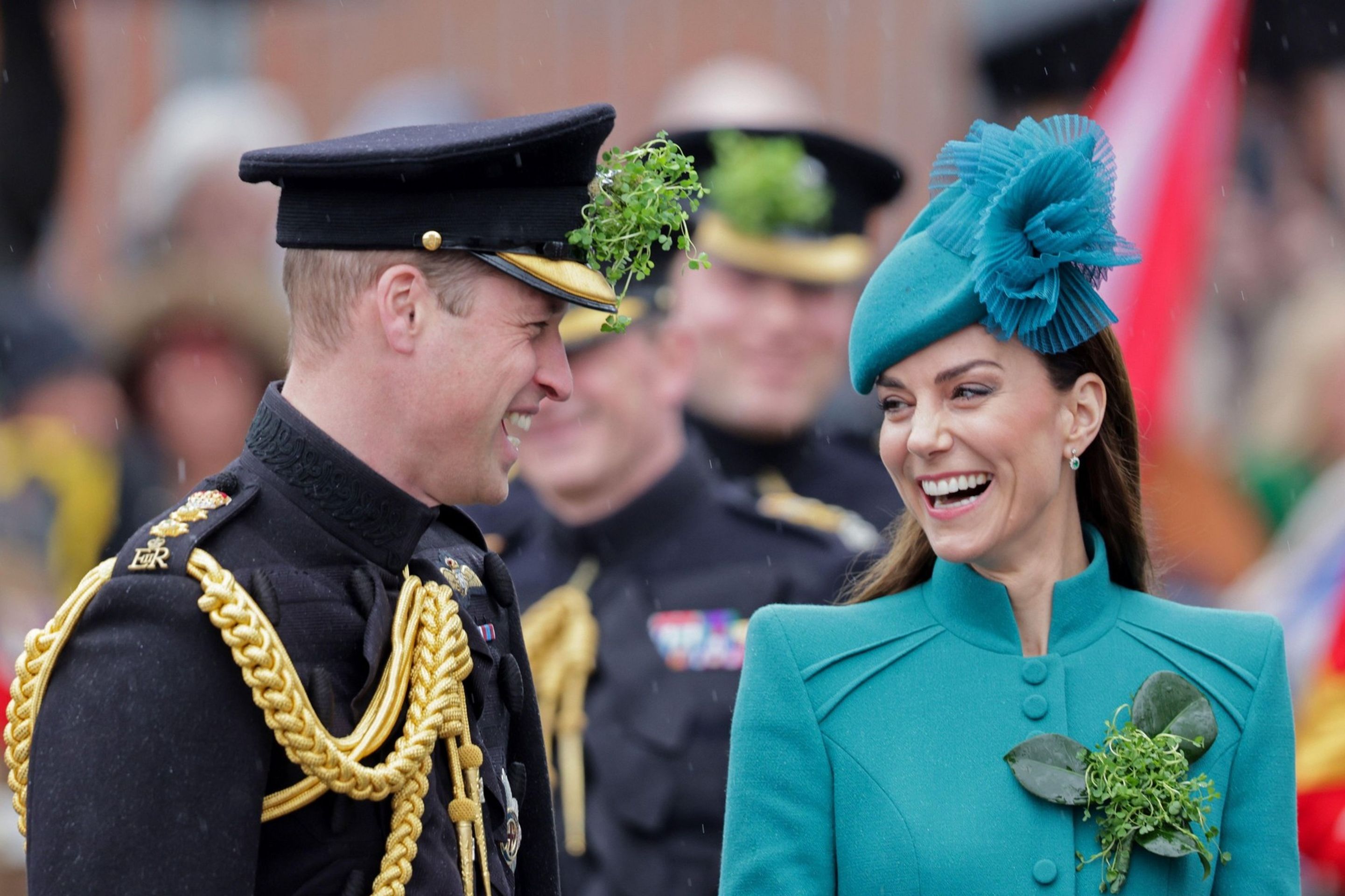 Kate a William na oslavách Dne sv. Patrika s Irskými gardami - Kate a William na oslavách Dne sv. Patrika s Irskými gardami (5/5)