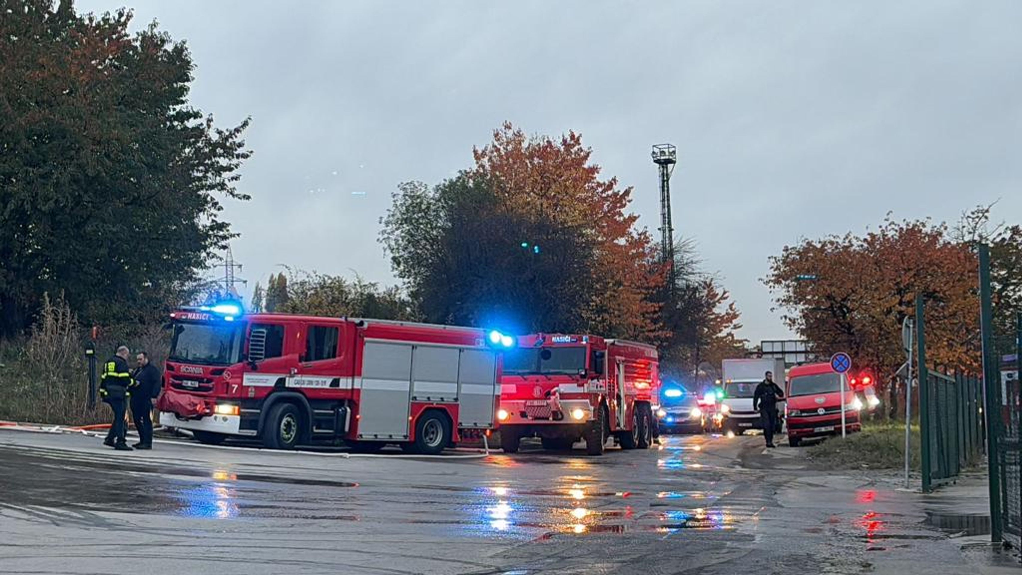 Požár plynových lahví na Praze 13 (12) - Požár plynových lahví na Praze 13 (9/10)