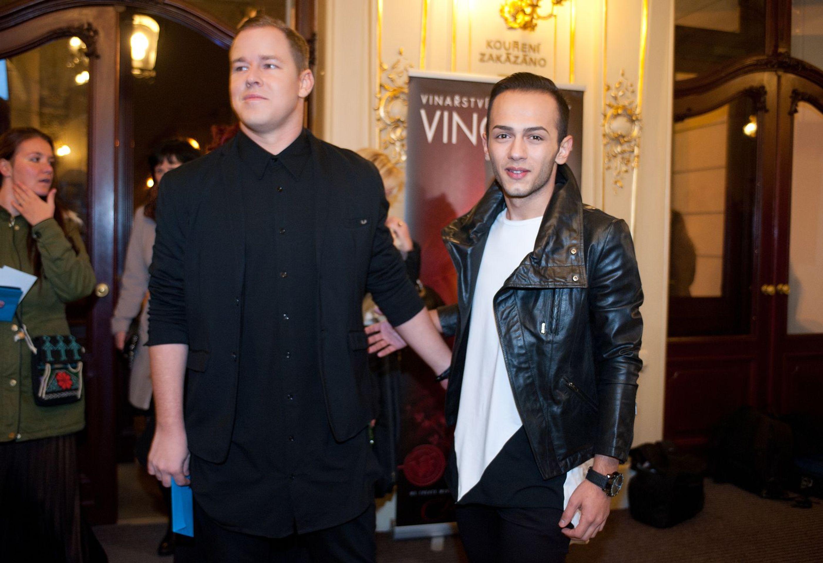 Jan Bendig s přítelem - Fotogalerie z vyhlášení i zákulisí ČESKÝ SLAVÍK MATTONI 2014 (31/51)