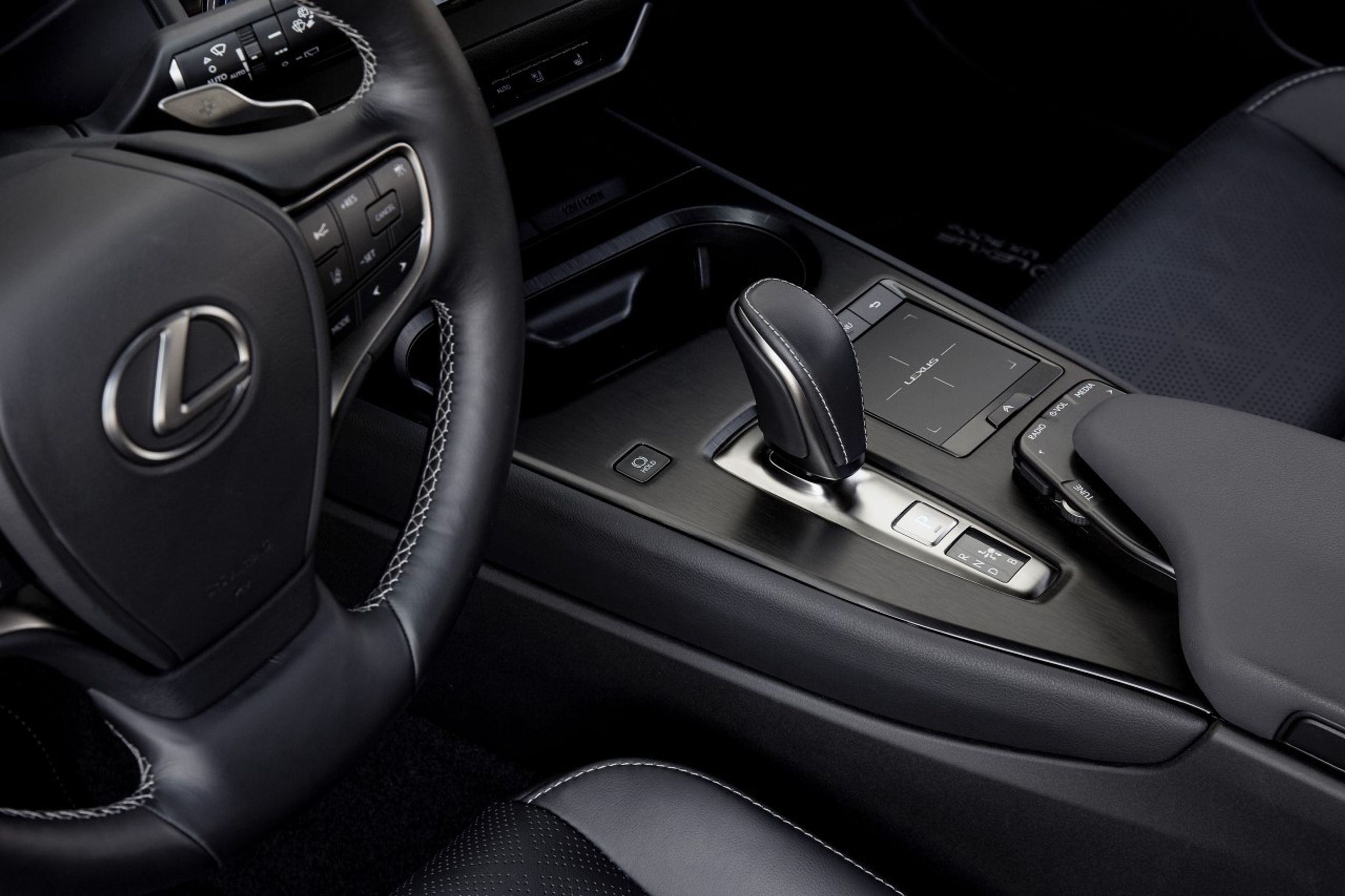 Elektrický crossover Lexus UX 300e - 33 - Fotogalerie: Crossover Lexus UX - elektromobil vs. hybrid (8/21)