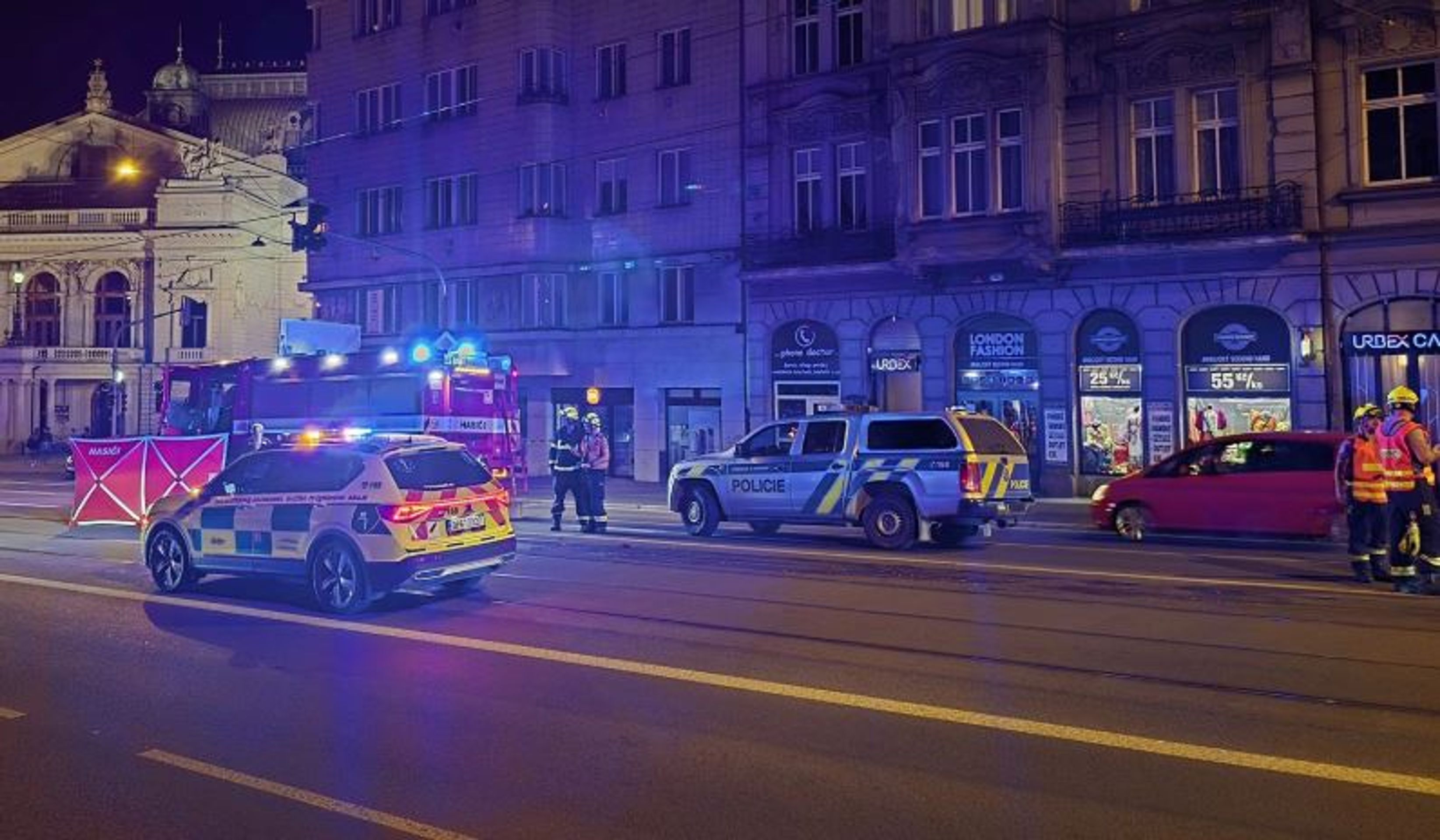 Střet člověka s tramvají v Plzni - Nehoda v Plzni (4/8)