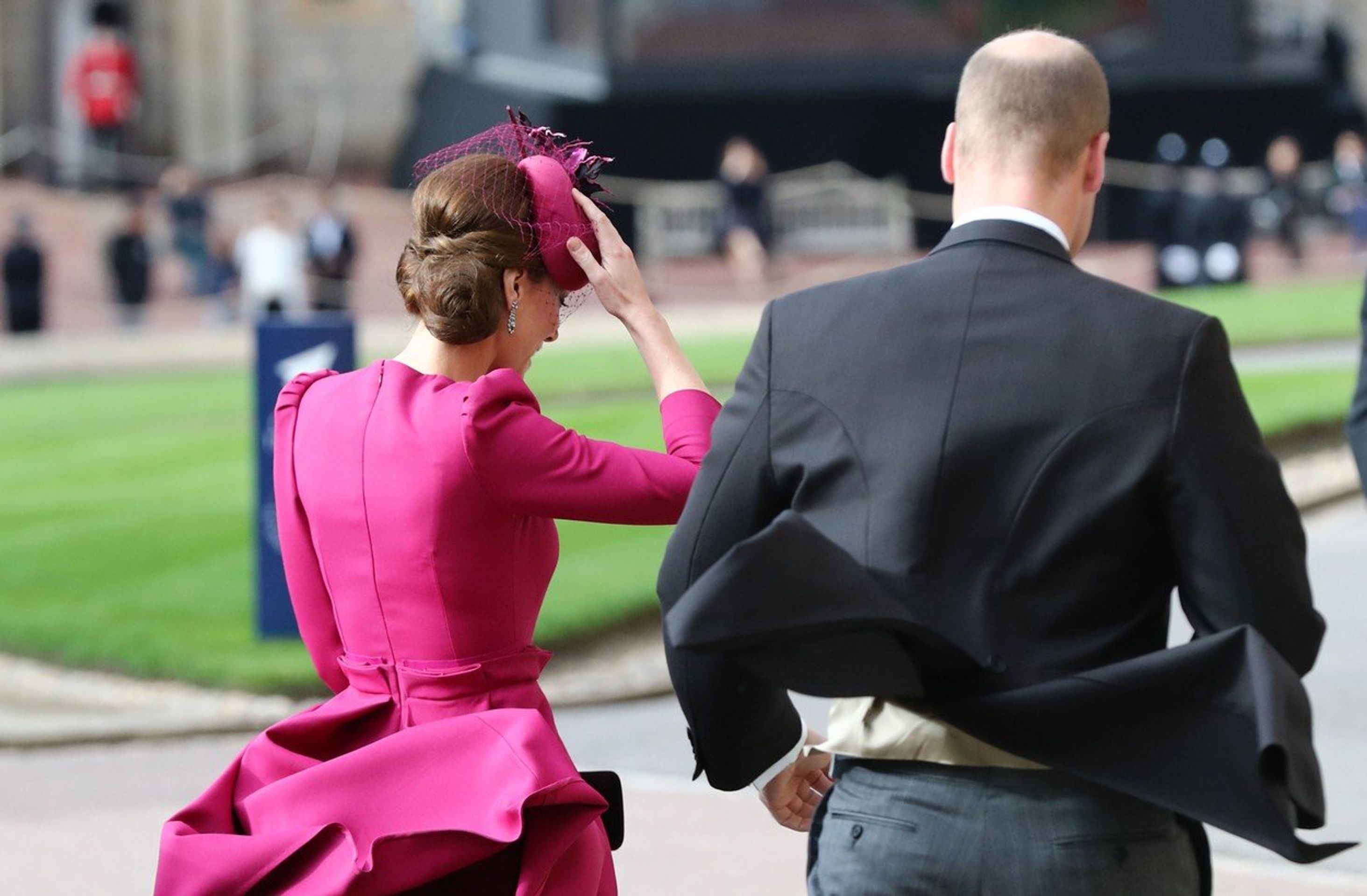Podívejte se, jak to na svatbě slušelo Meghan a Kate! - GALERIE: Podívejte se, jak to na svatbě slušelo Meghan a Kate! (7/12)