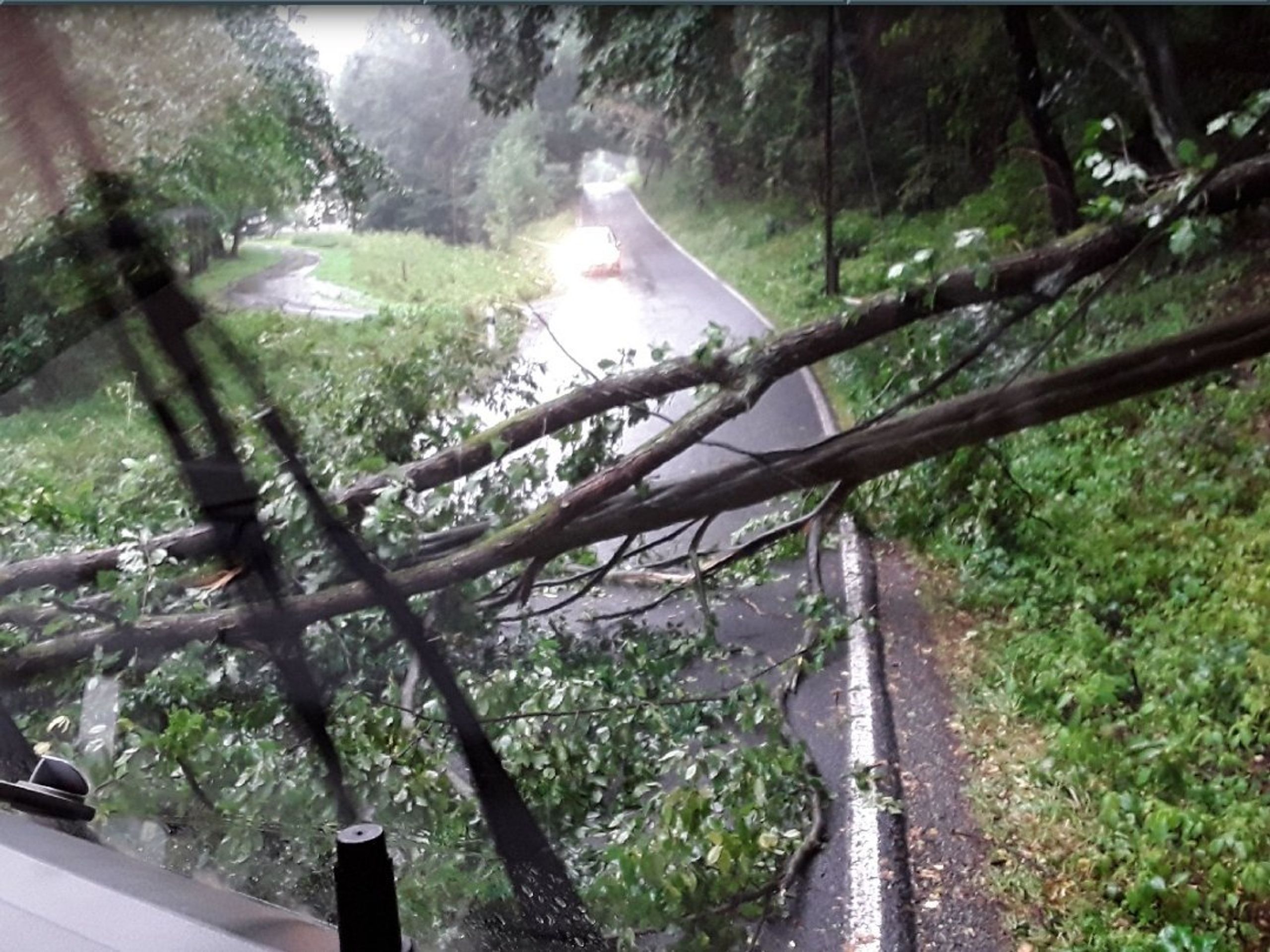 Bouřky, Olomoucký kraj - 7 - GALERIE: Silné bouřky a přívalové deště zasáhly většinu krajů (6/20)