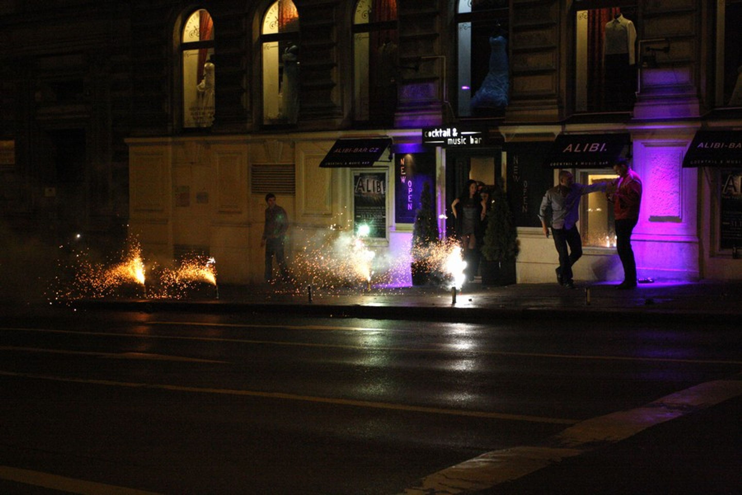 Oslavy Nového roku na Vaclevském náměstí - 12 - GALERIE: Silvestr 2011 na Václavském náměstí (6/17)