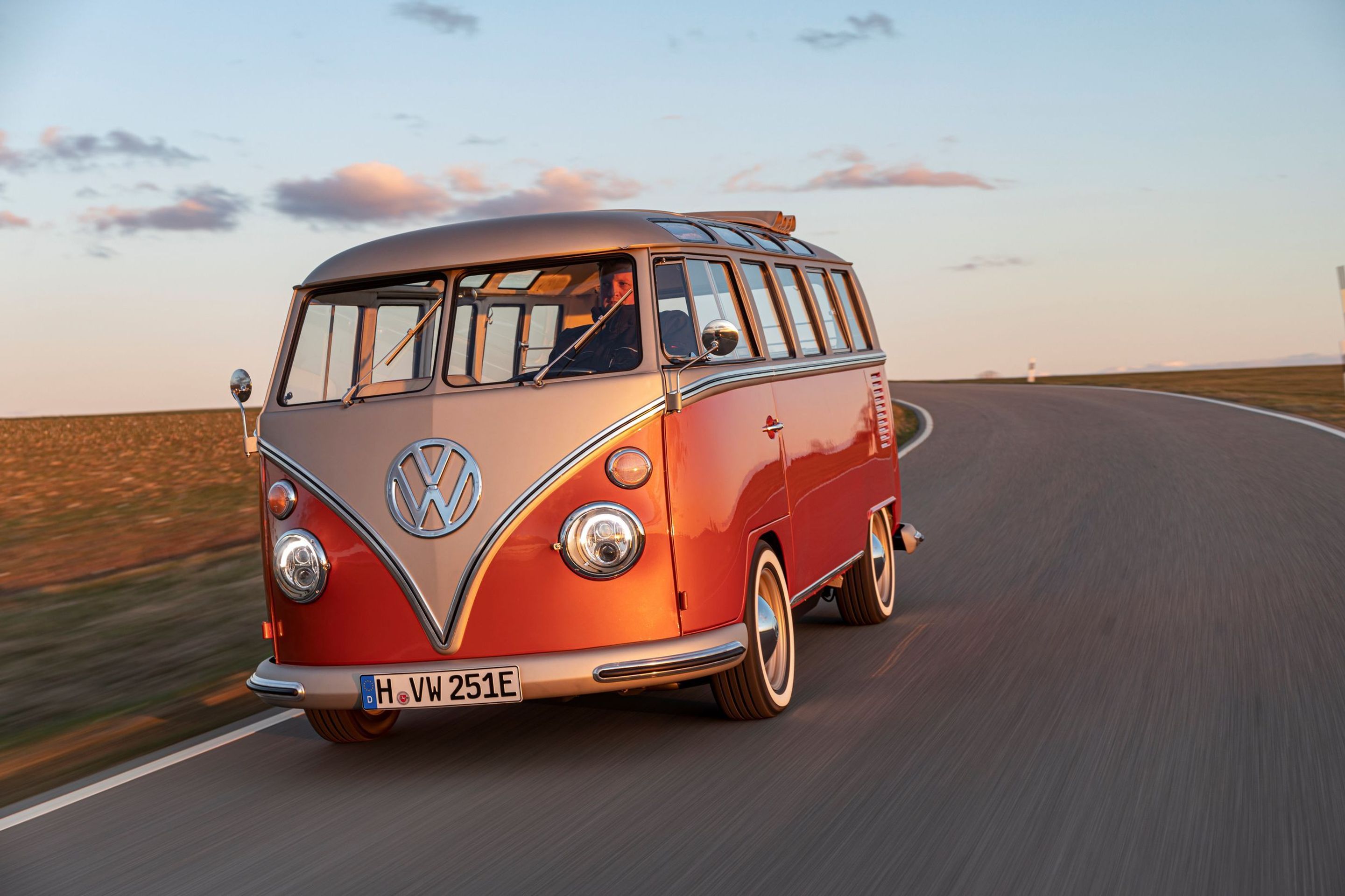 VW e-Bulli - 28 - Fotogalerie: Moderní verze legendárního VW Bulli (6/14)