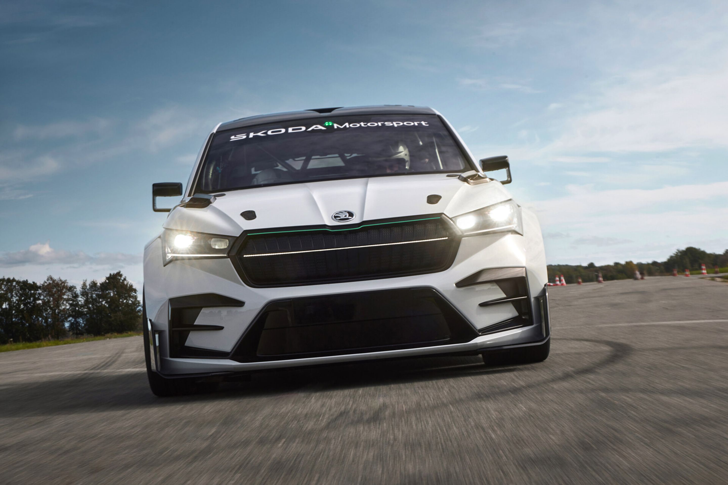 Koncept Škoda Enyaq RS Race - Koncept Škoda Enyaq RS Race (27/27)