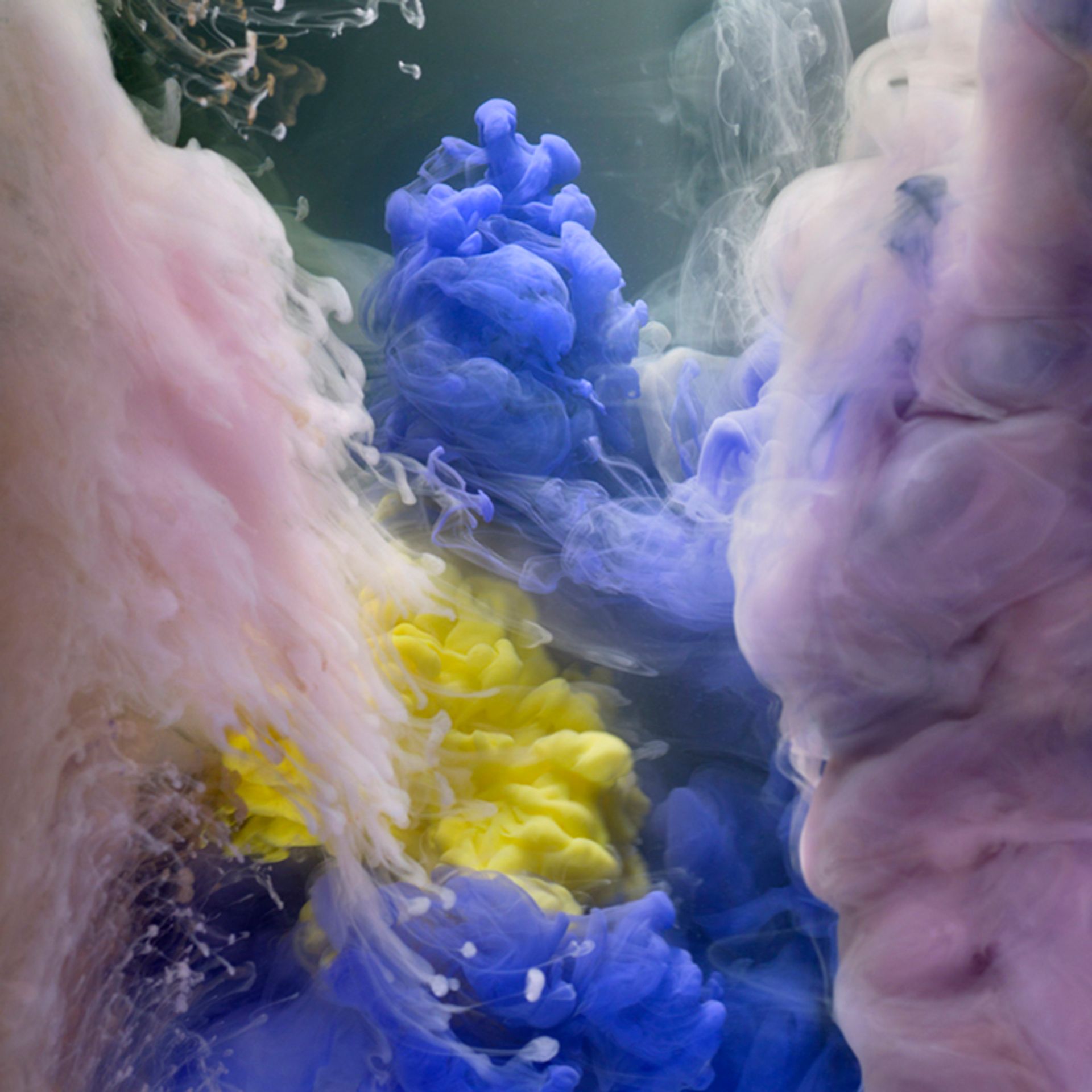 Umělec experimentuje s tekutými barvami - 4 - GALERIE: Umělec experimentuje s tekutými barvami (8/11)