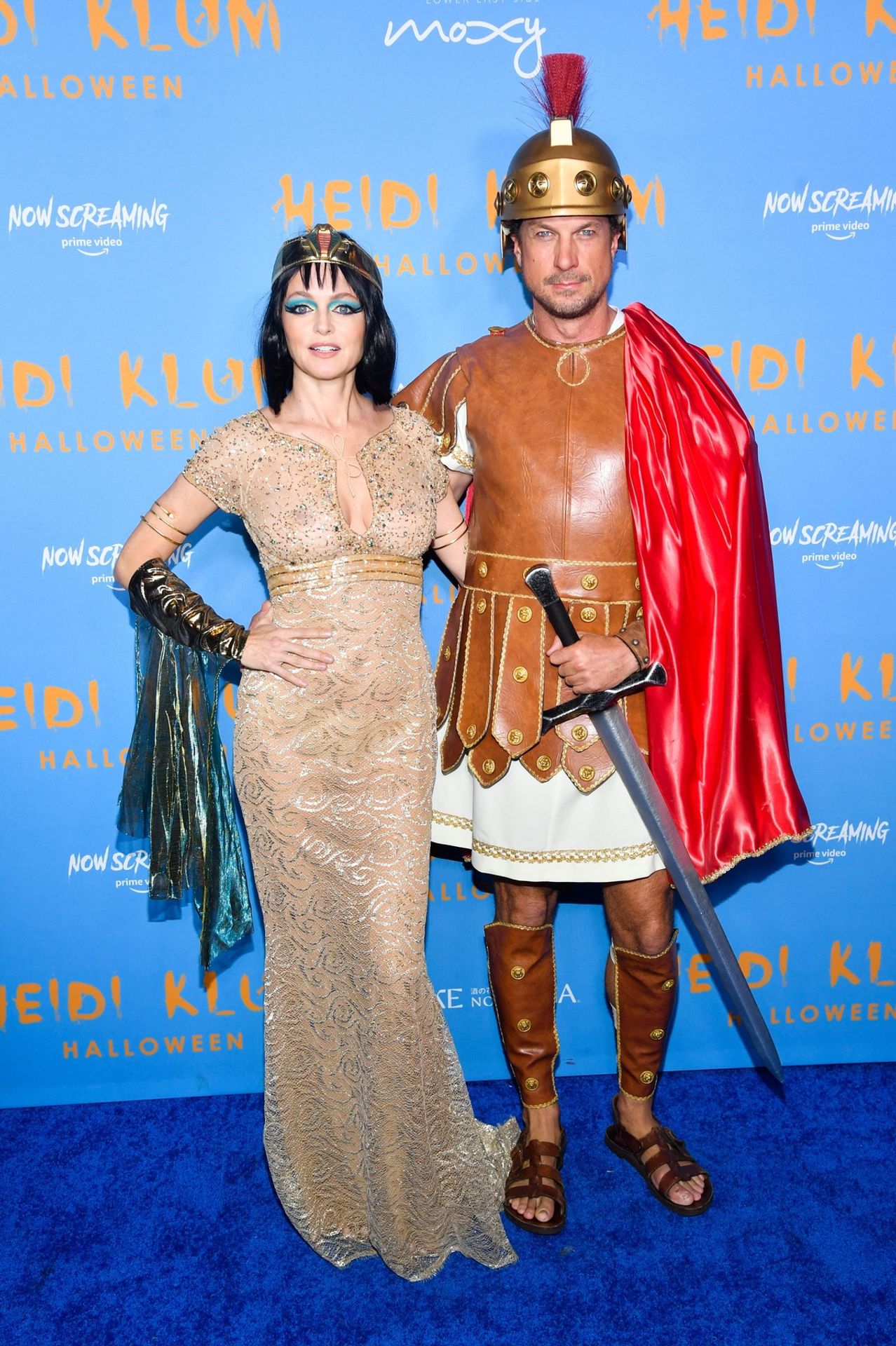 Heather Graham a John de Neufville - Halloween párty Heidi Klumové (5/10)