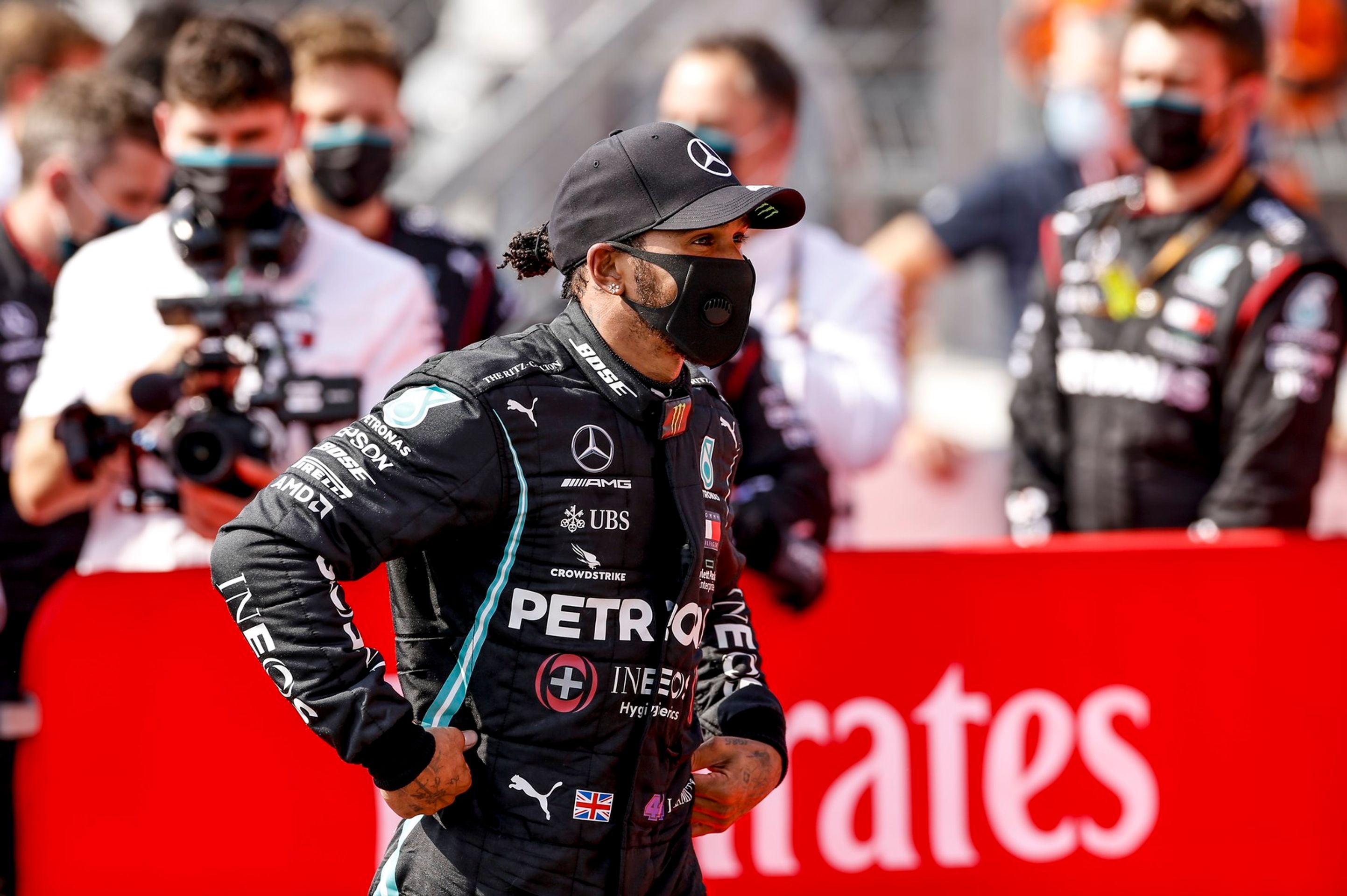 I na Formuli 1 v roce 2020 dopadla epidemie covidu-19, Hamilton v Silverstonu zase vyhrál - Jak šel čas s Lewisem Hamiltonem (4/10)