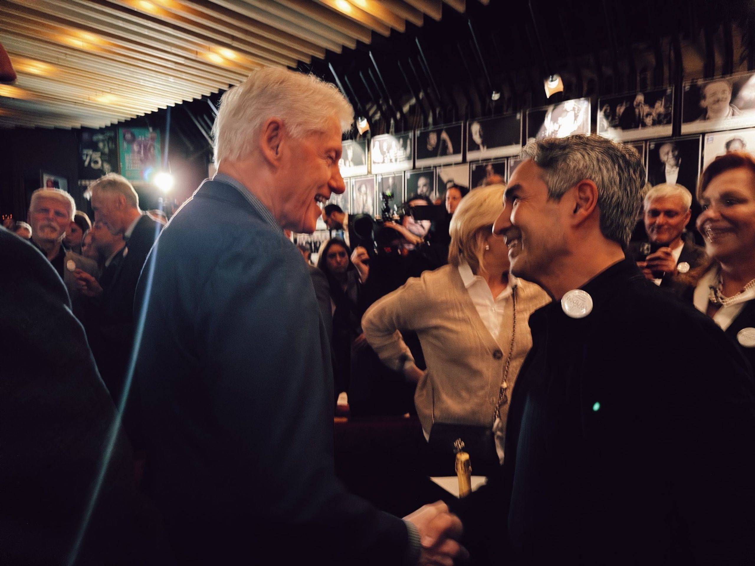 Bill Clinton a Bijan Sabet - Bill Clinton v klubu Reduta (3/4)