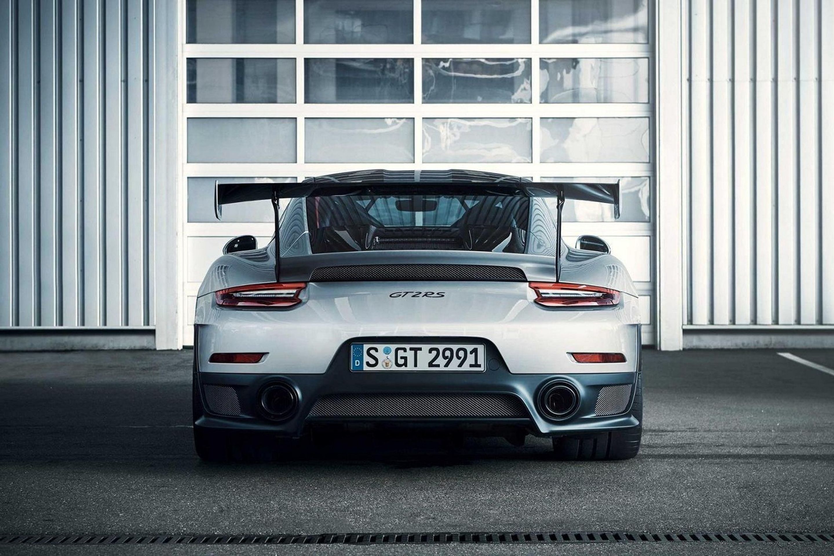 Porsche 911 GT2 RS - 12 - Porsche 911 GT2 RS (4/8)