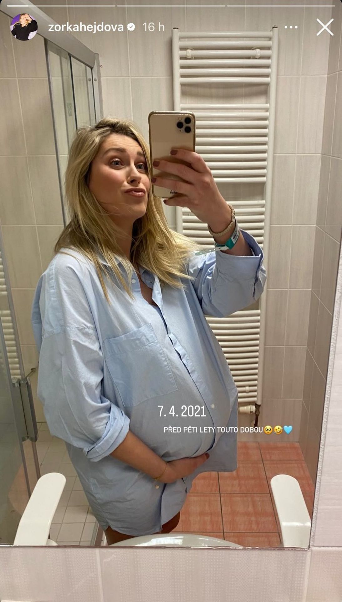 Zorka Hejdová - Zorka Hejdová sdílela fotky z narození syna Nikolase (1/3)