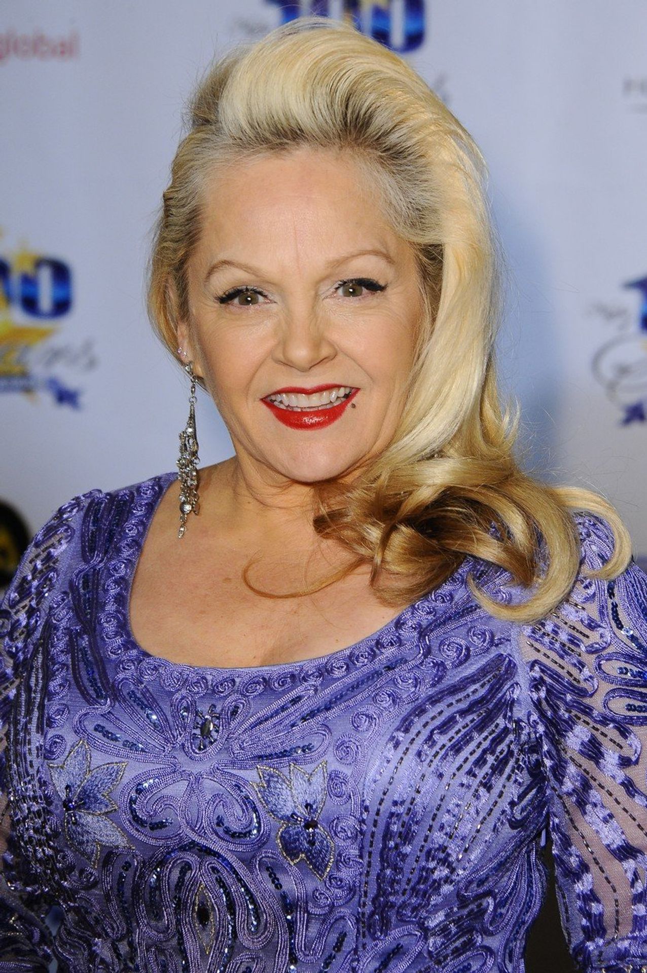 Charlene Tilton ze seriálu Dallas dnes - GALERIE: První epizoda Dallasu měla premiéru před 40 lety (4/14)