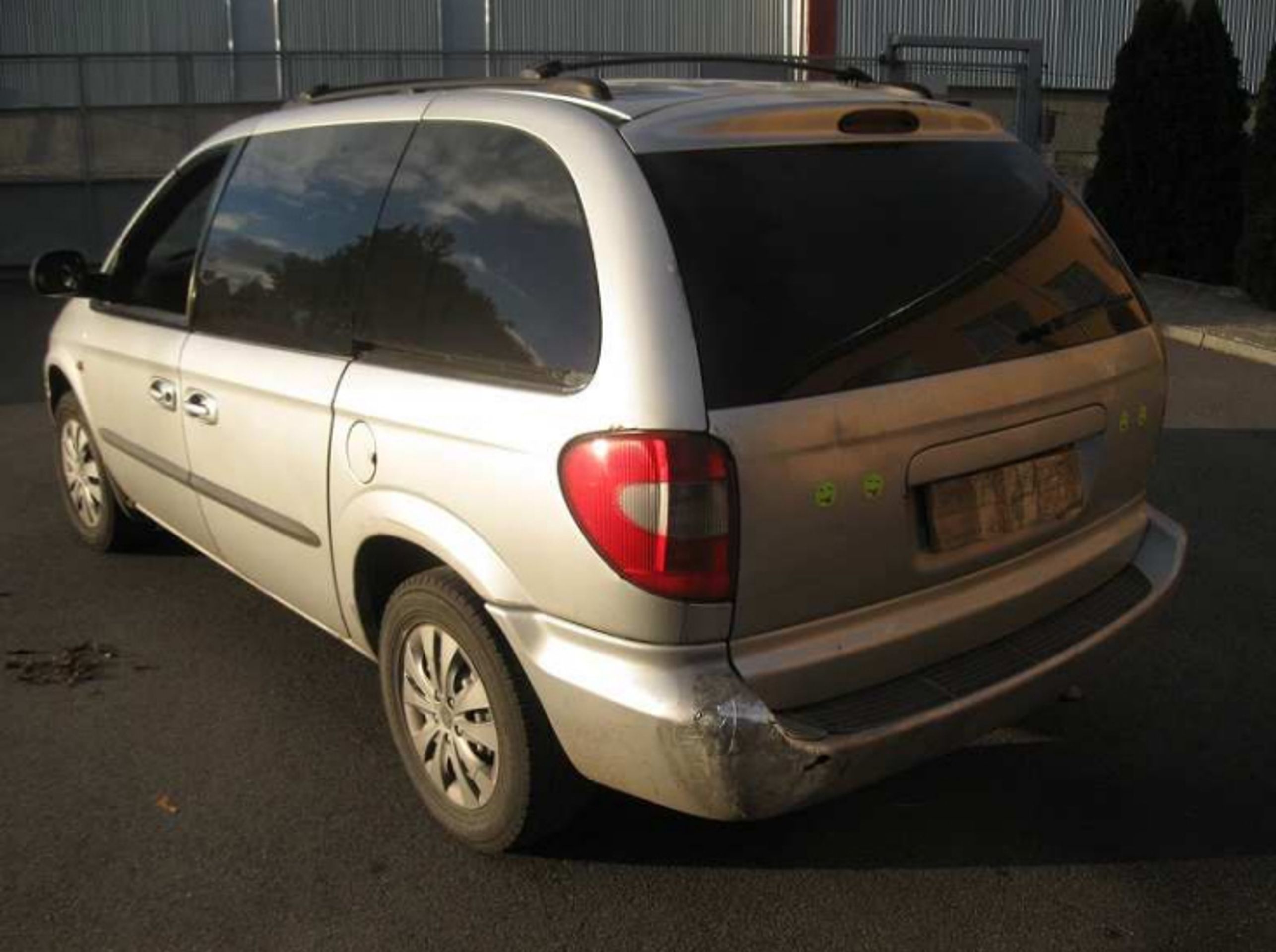 Dražba - Chrysler Grand Voyager - 3 - GALERIE: Dražby - 1 (9/40)