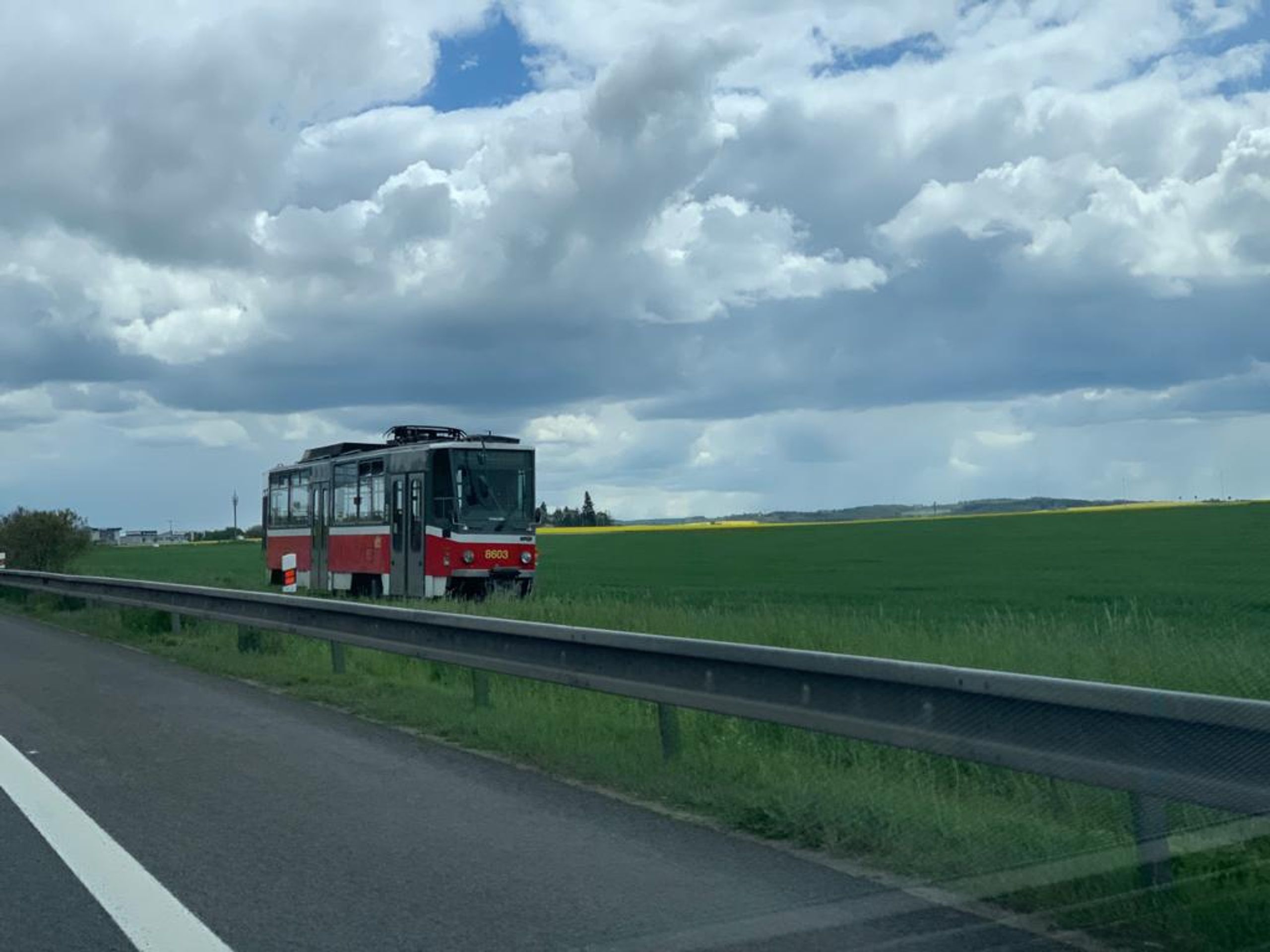 Tramvaj u D1 - 7 - GALERIE: Tramvaj u D1 (7/7)