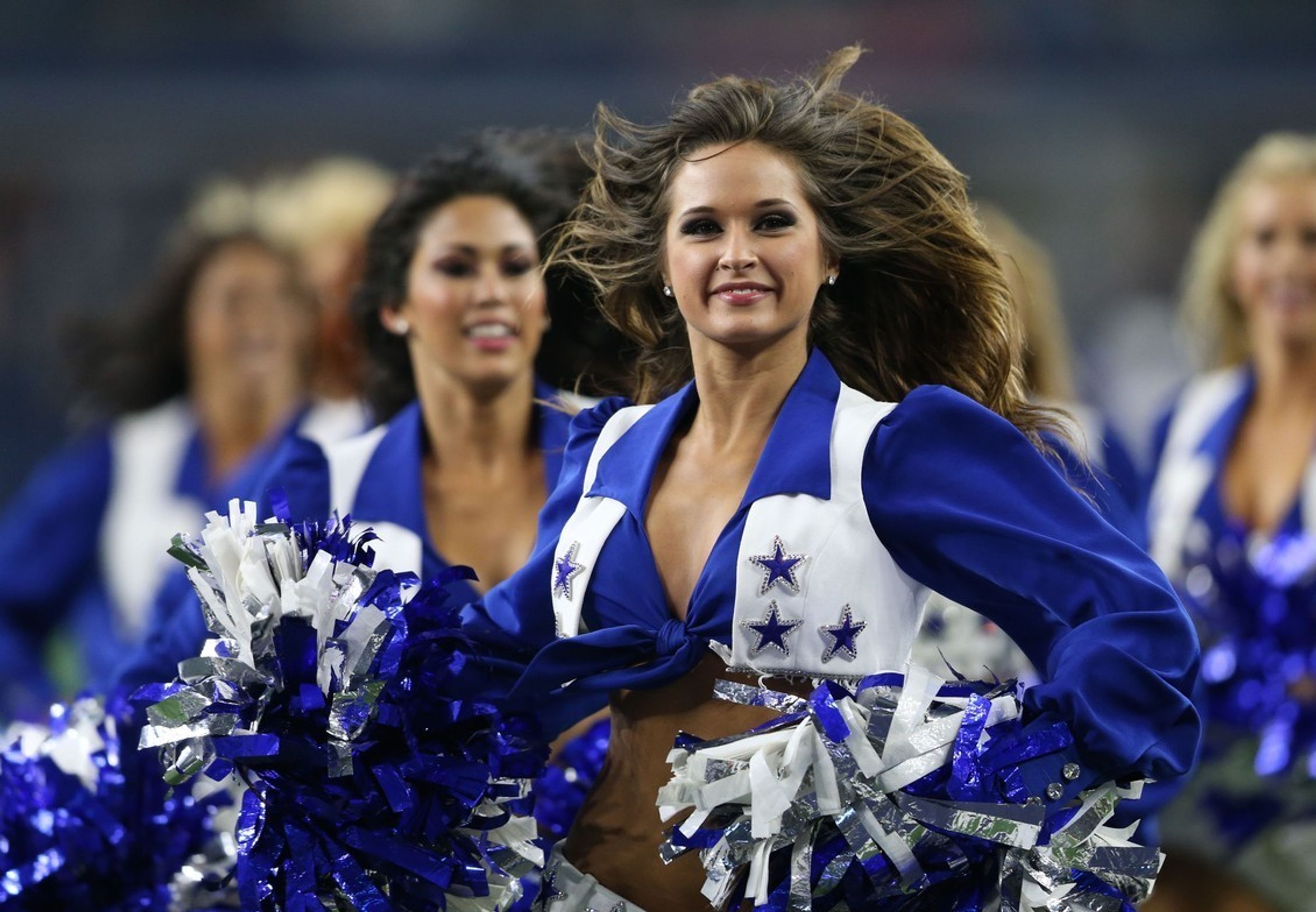 Roztleskávačky Dallasu Cowboys - 7 - GALERIE: Roztleskávačky Dallasu Cowboys (1/12)