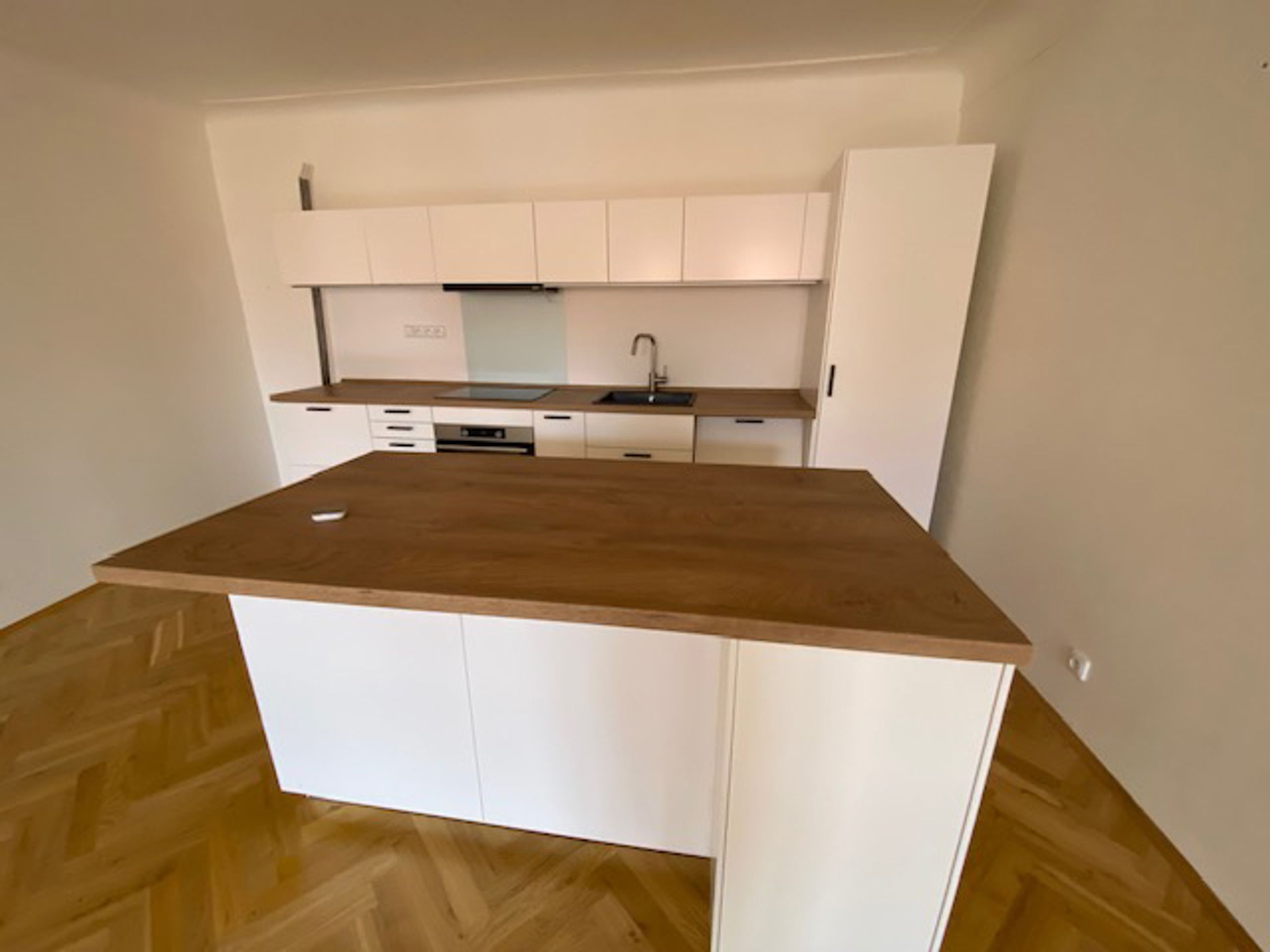 Železná 18, Praha 1 (4) - Praha spouští elektronické aukce městských bytů (22/37)