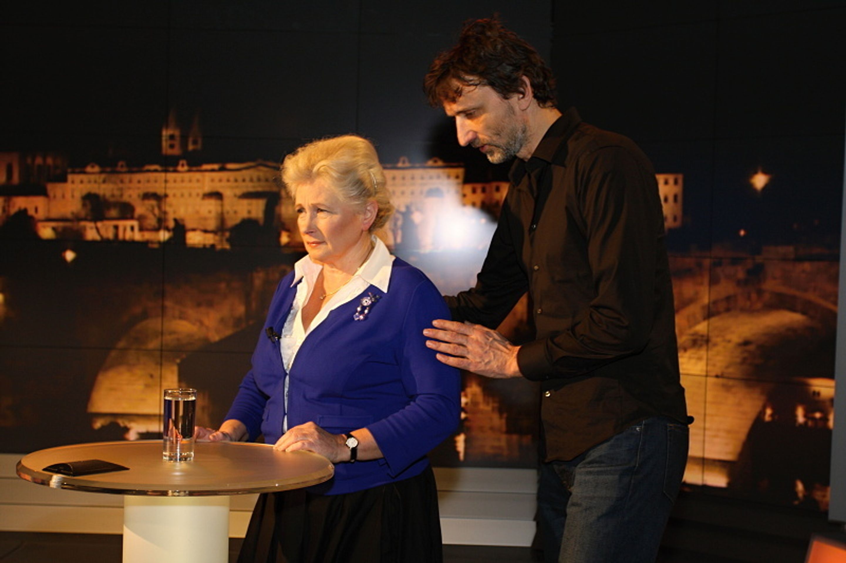 Debata Roithová a Fischerová - 19 - Galerie: Táňa Fischerová a Zuzana Roithová na Nově (17/19)