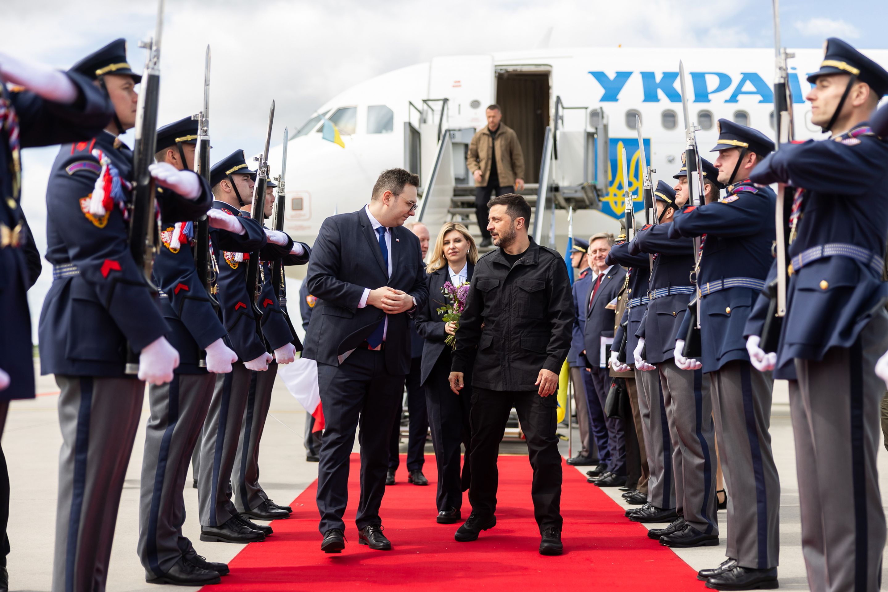 Ministr Lipavský přivítal prezidenta Volodymyra Zelenského s manželkou v Praze, 4. 5. 2025  (1) - Volodymyr Zelenskyj v Praze, 2025 (19/19)