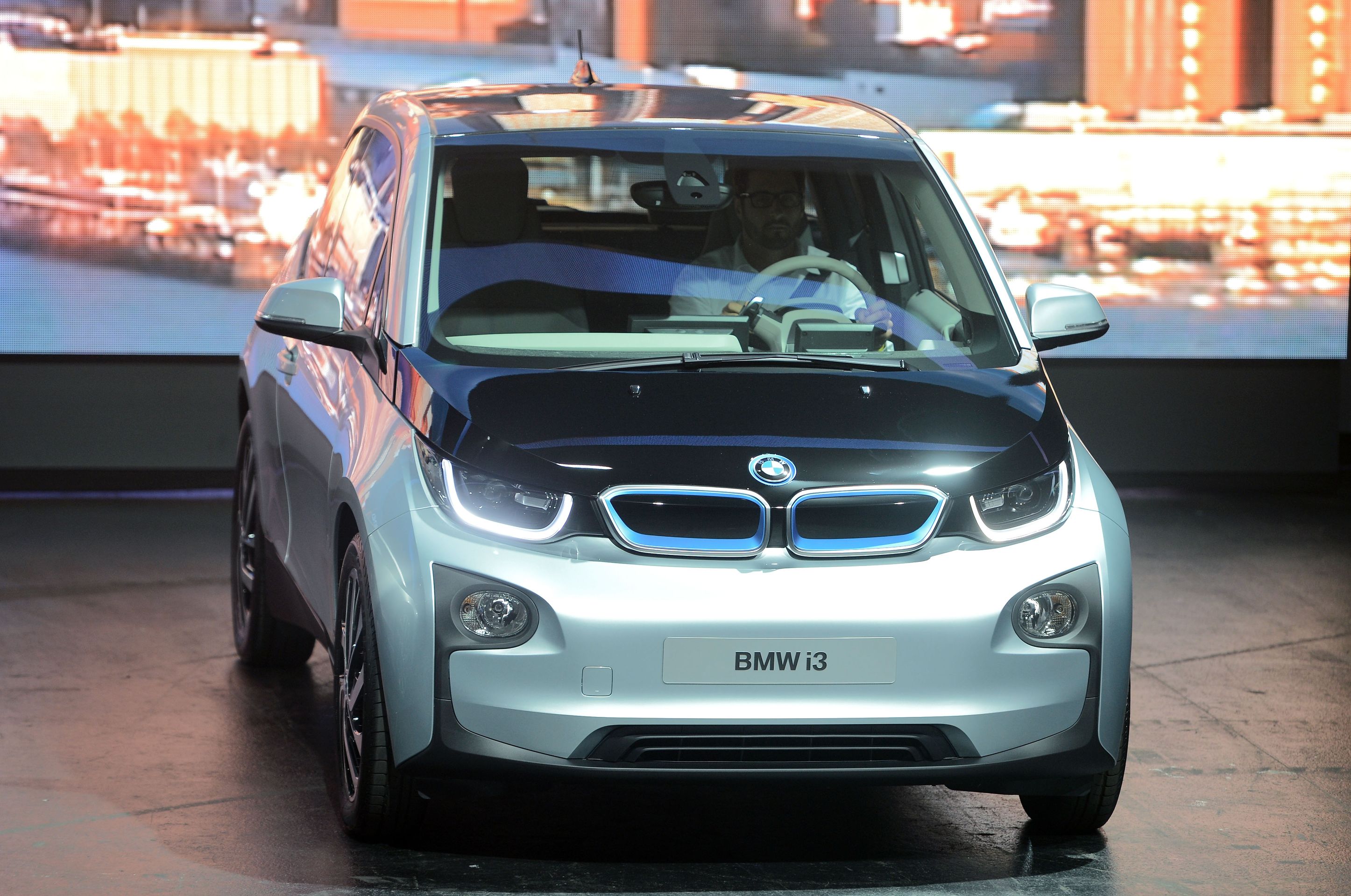 BMW i3 - GALERIE: Auta představená na autosalonu ve Frankfurtu (19/20)