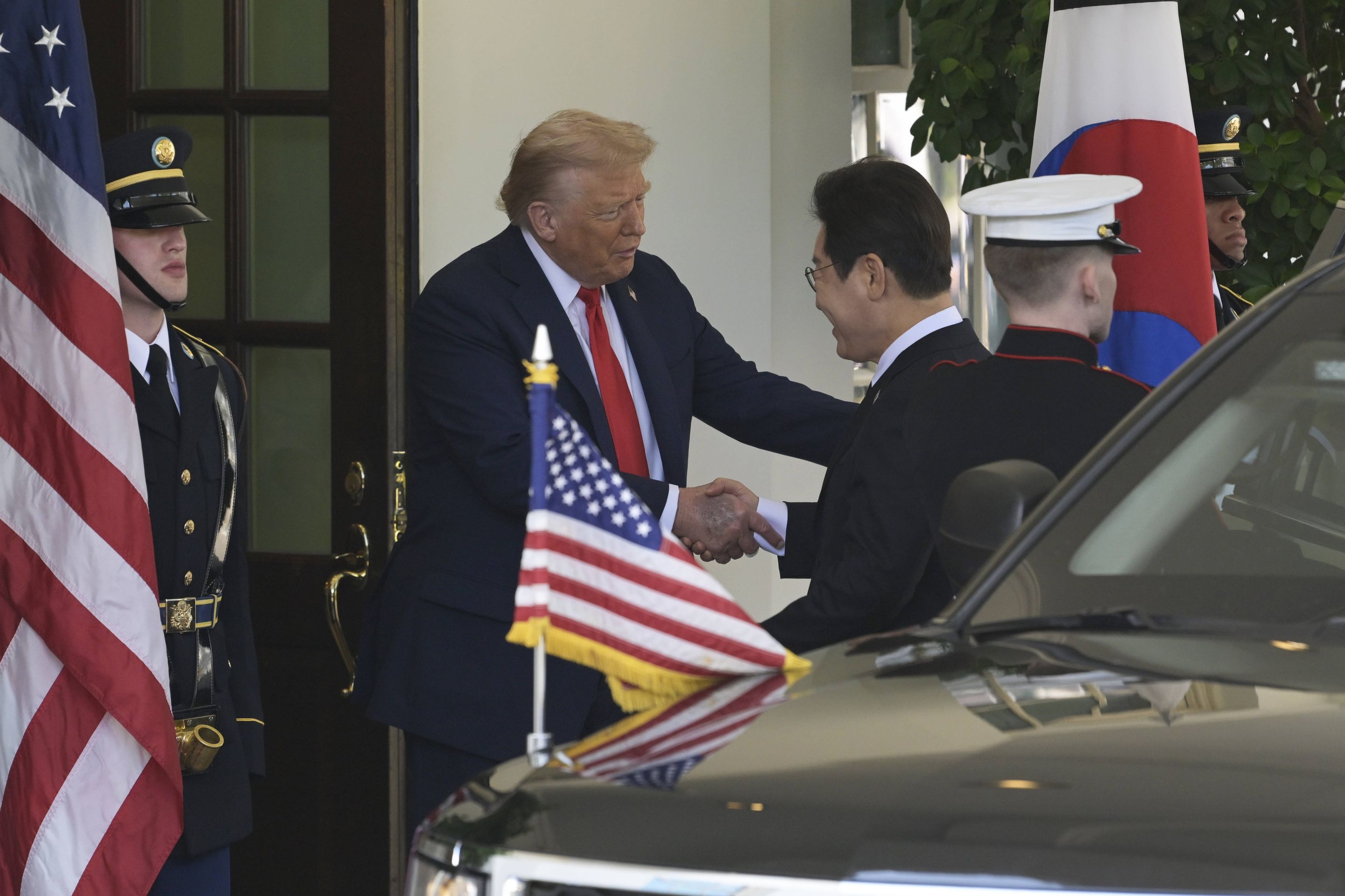 Donald Trump - Ruka Donalda Trumpa (1/5)
