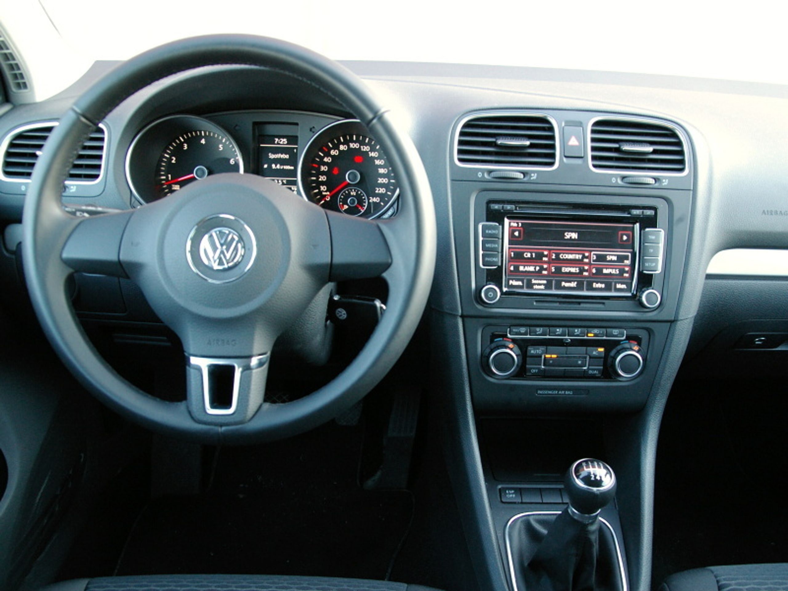 Volkswagen Golf - GALERIE Volkswagen Golf (7/7)