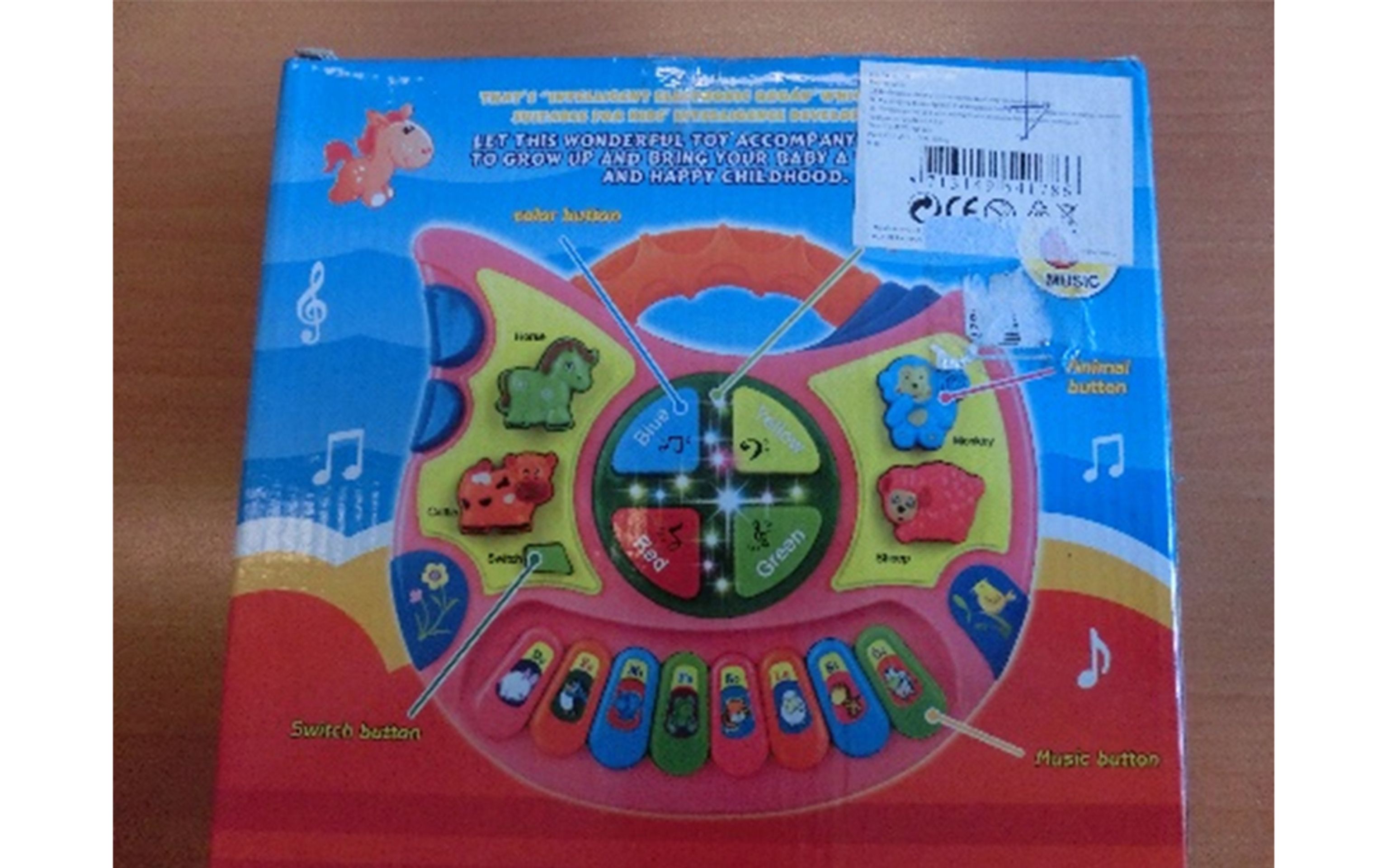 Kontrola bezpečnosti elektrických hraček - Piano na baterie - GALERIE: Kontrola bezpečnosti elektrických hraček (6/9)