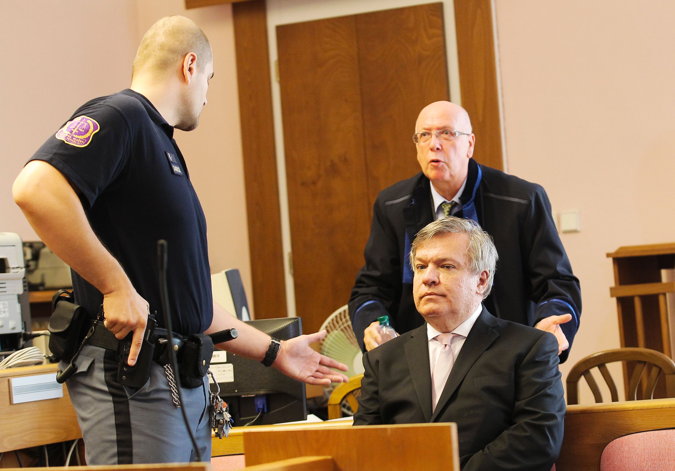 Dr. Barták před soudem - 5 - Soud s doktorem Bartákem (8/8)