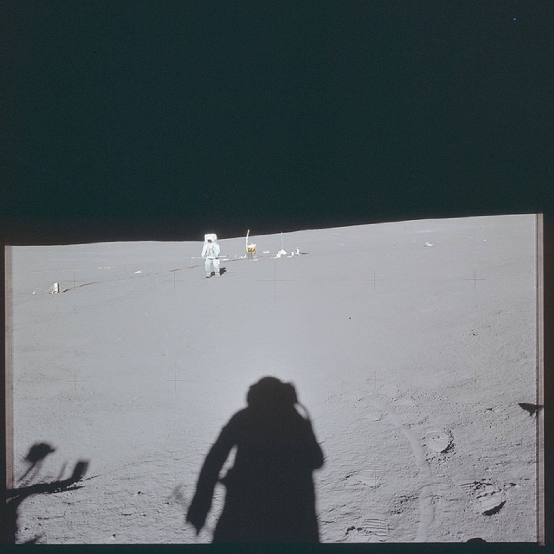 NASA - fotky z Měsíce - GALERIE: NASA odtajnila 8400 snímků z misí Apollo na Měsíc (2/10)