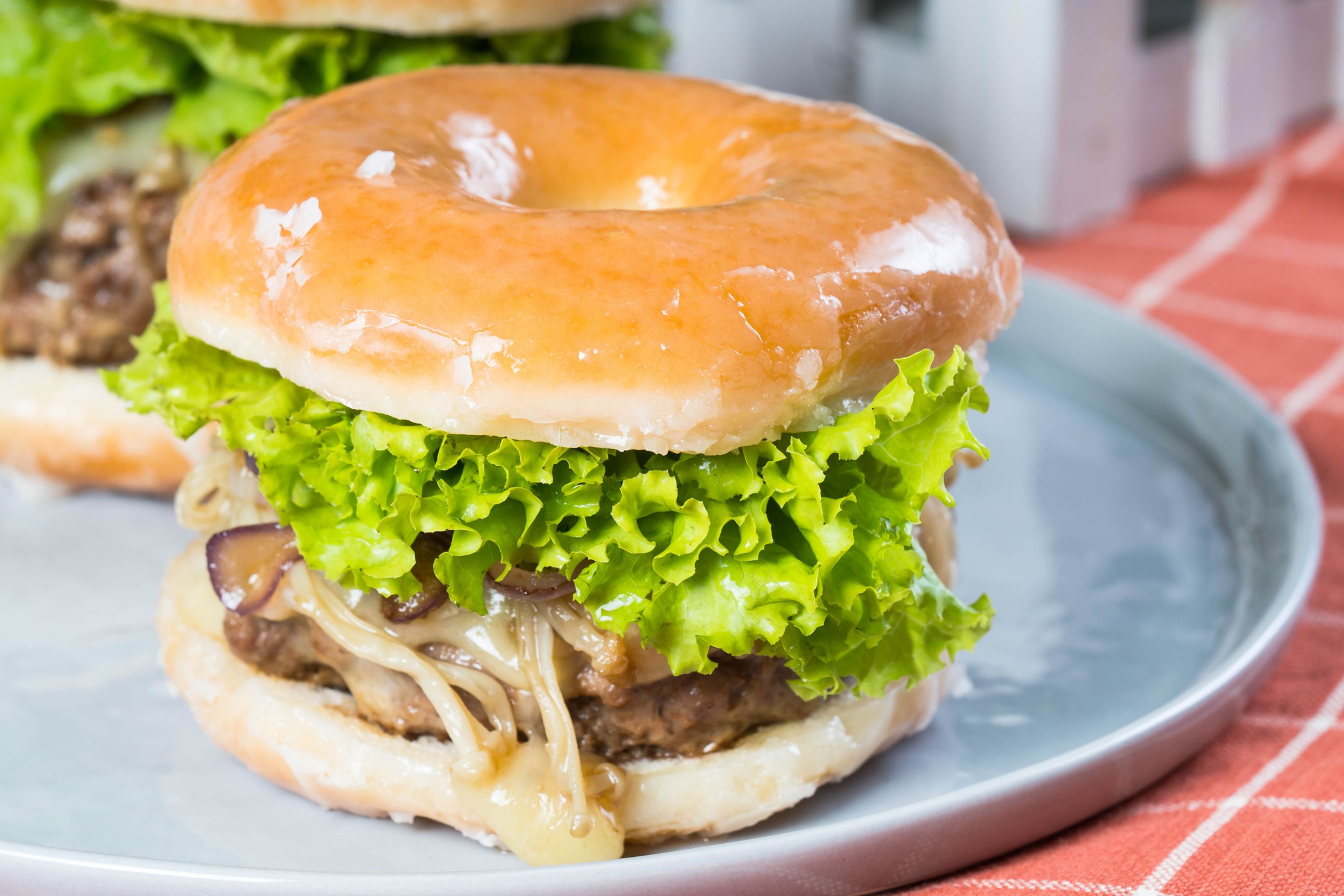 Americký Luther Burger - Nejhorší jídla světa (5/11)