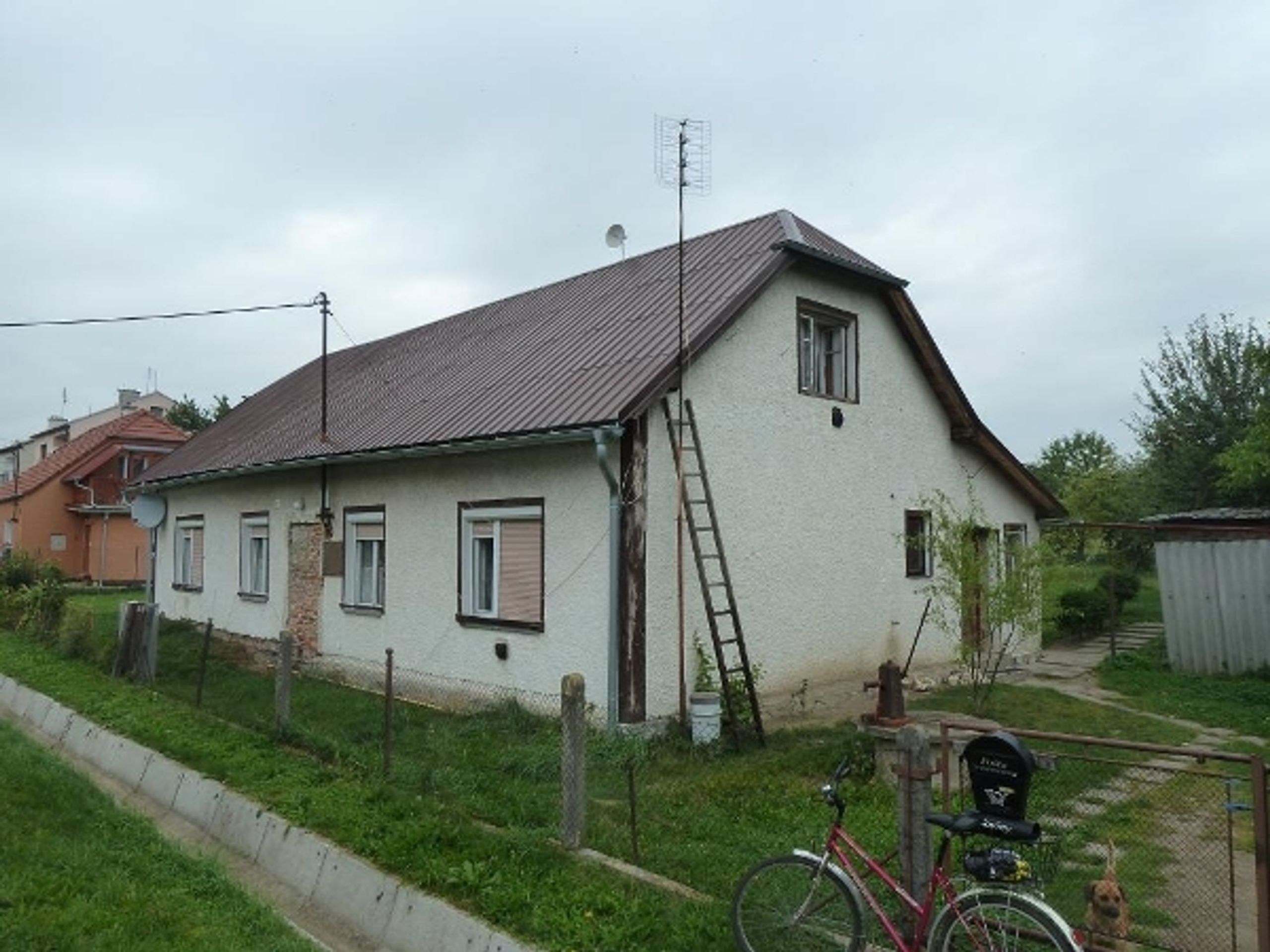 RD Dlouhá Loučka - GALERIE: Dražba RD v Dlouhé Loučce (1/3)