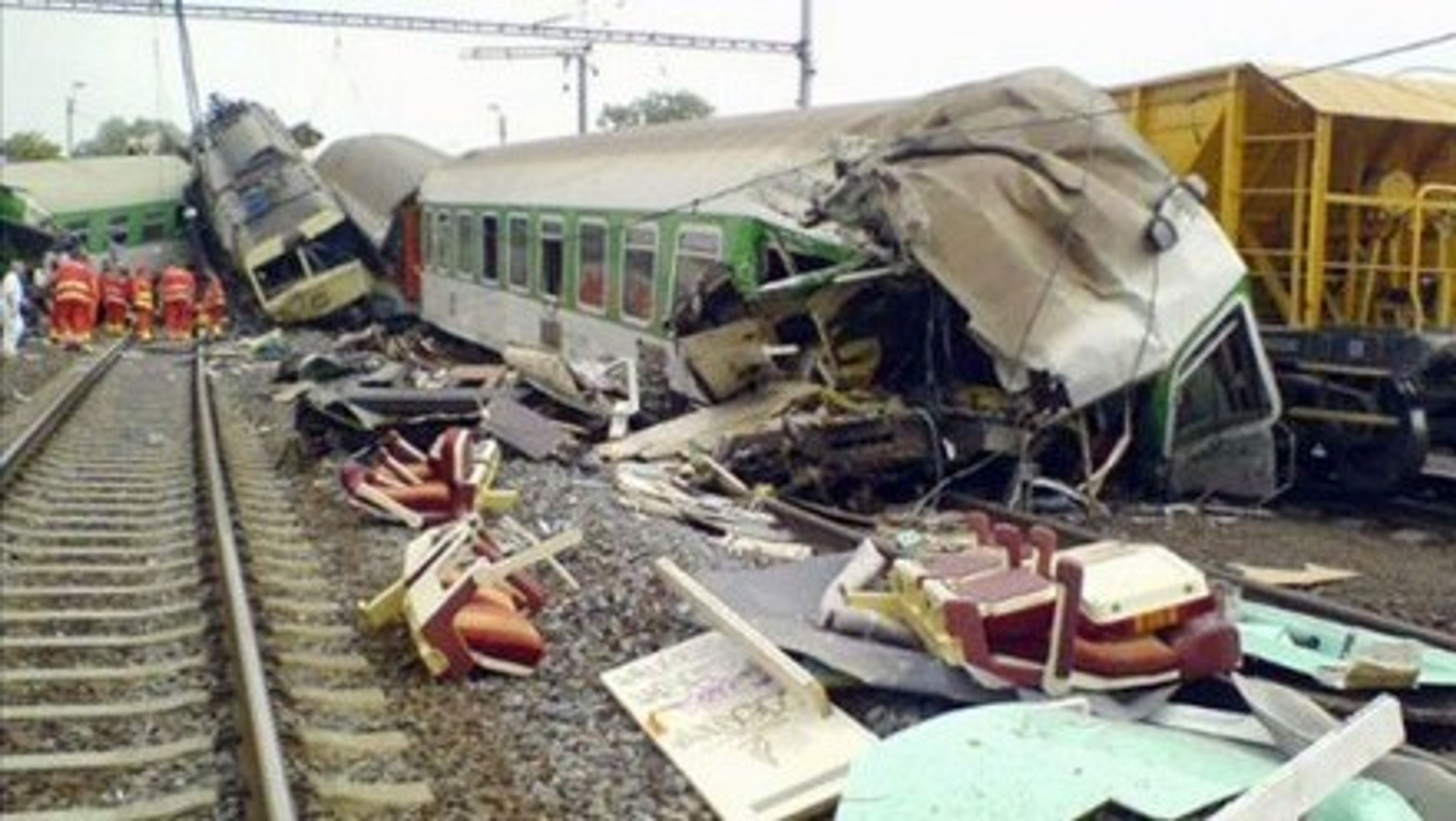 Vlakové neštěstí ve Studénce - 8. srpna 2008 - GALERIE: Železniční neštěstí (4/6)