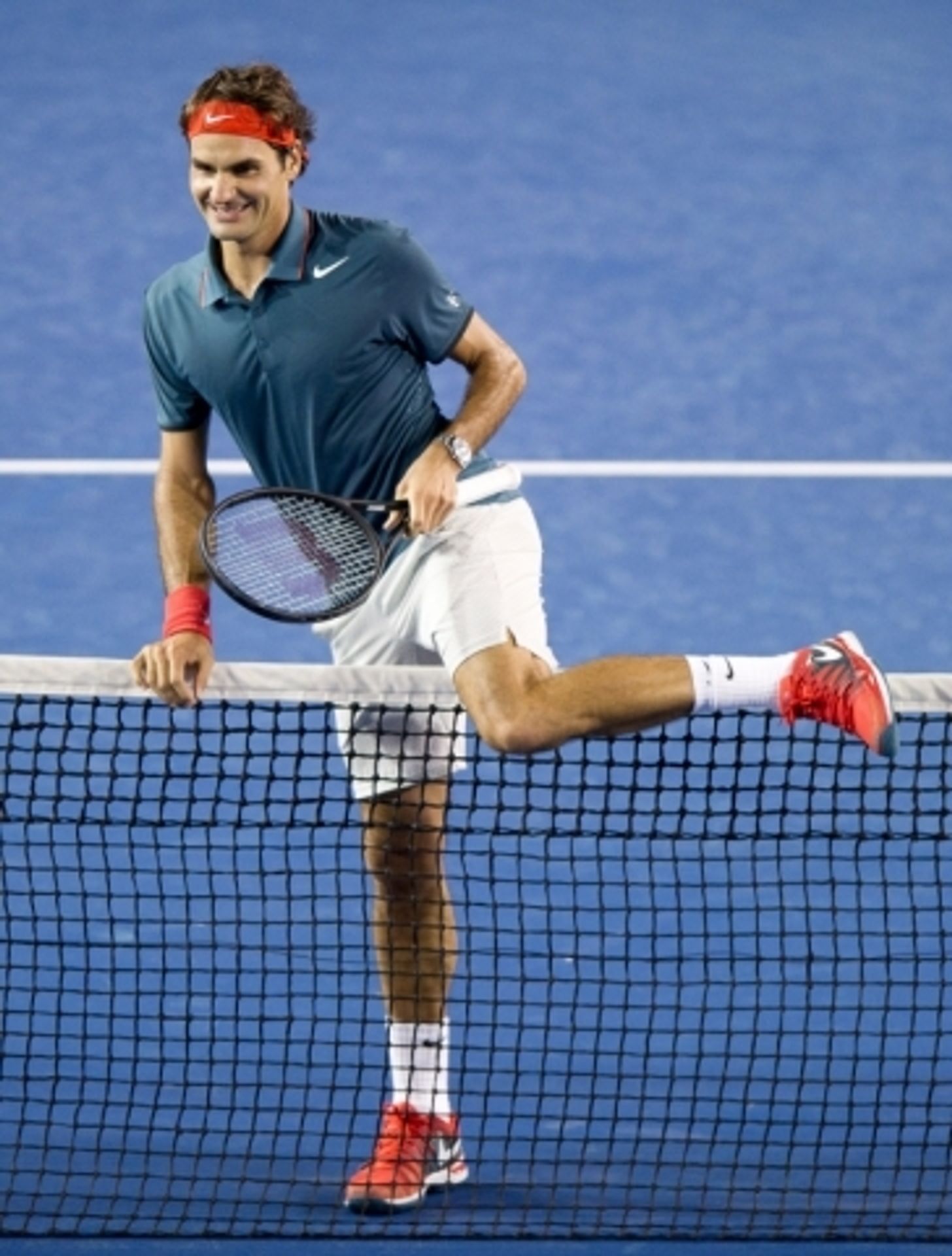 Roger Federer a Rod Laver - 7 - GALERIE: Roger Federer si v Melbourne zahrál se svým idolem Rodem Laverem (5/6)