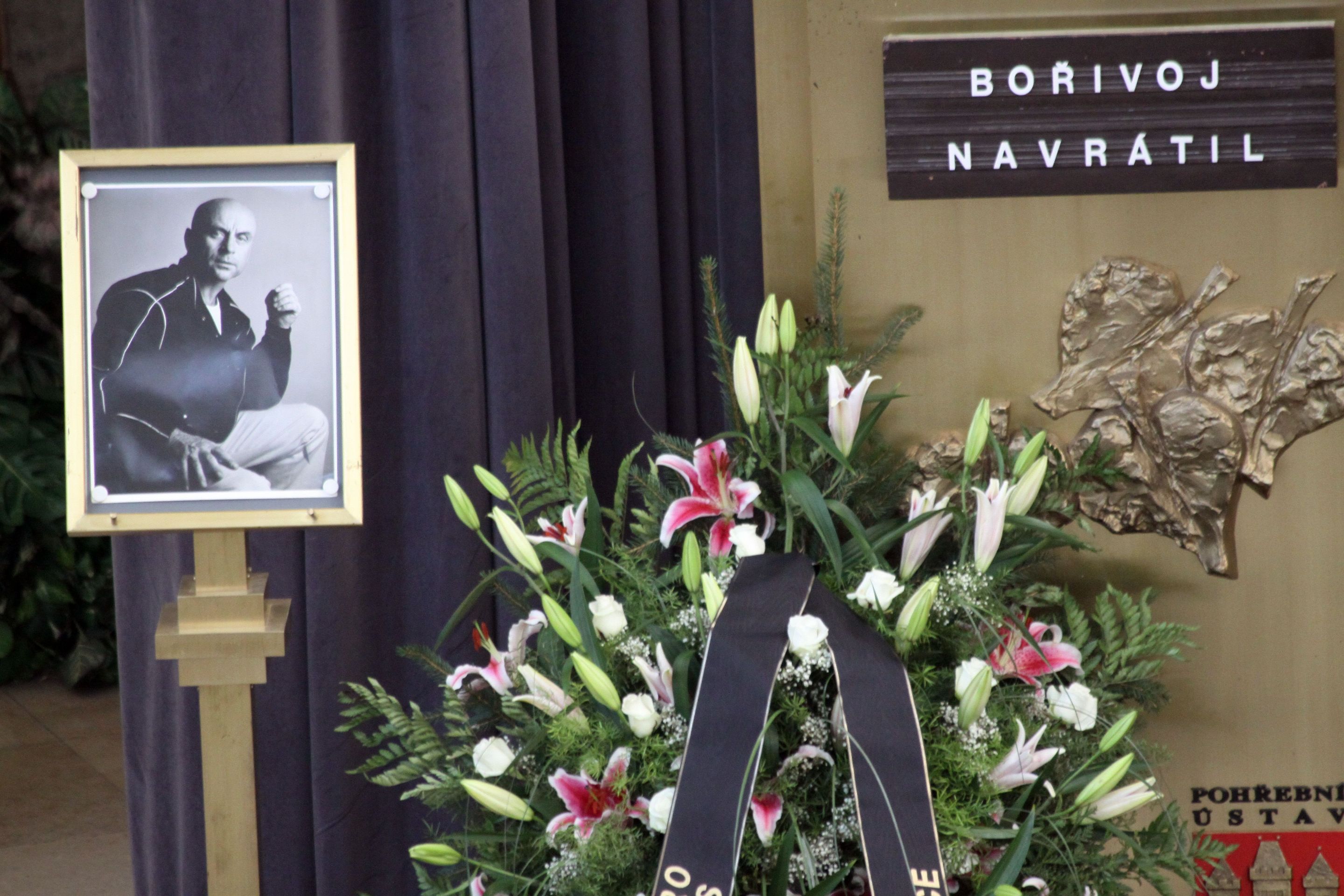 S hercem Bořivojem Navrátilem se rozloučil i Vaculík a Hrušinský - 5 - GALERIE: Rozloučení se s Bořivojem Navrátilem (5/14)