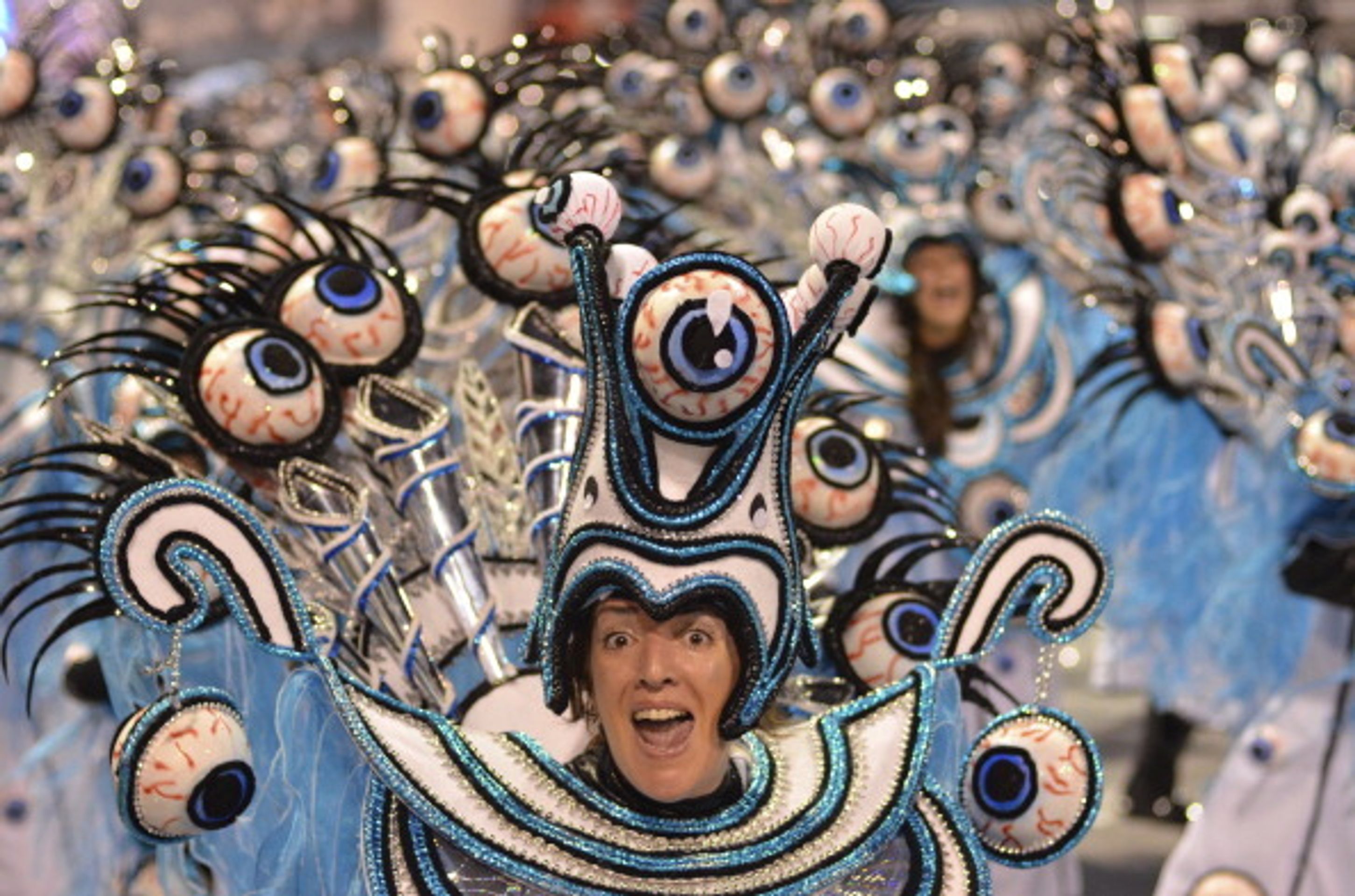 Karneval v Riu de Janeru - 5 - Brazílie žije všemi barvami. Karneval začal! (15/19)